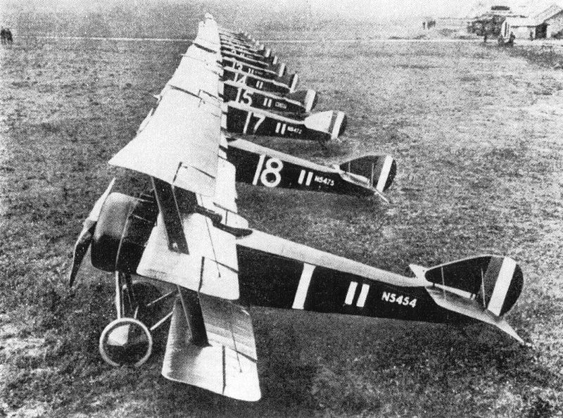 800px-Sopwith_Triplane_in_Russland.jpg