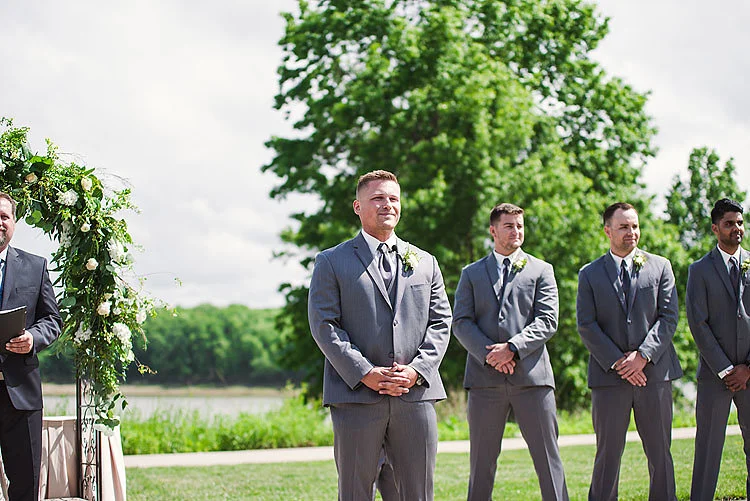 http://www.lesliecookphotography.com/