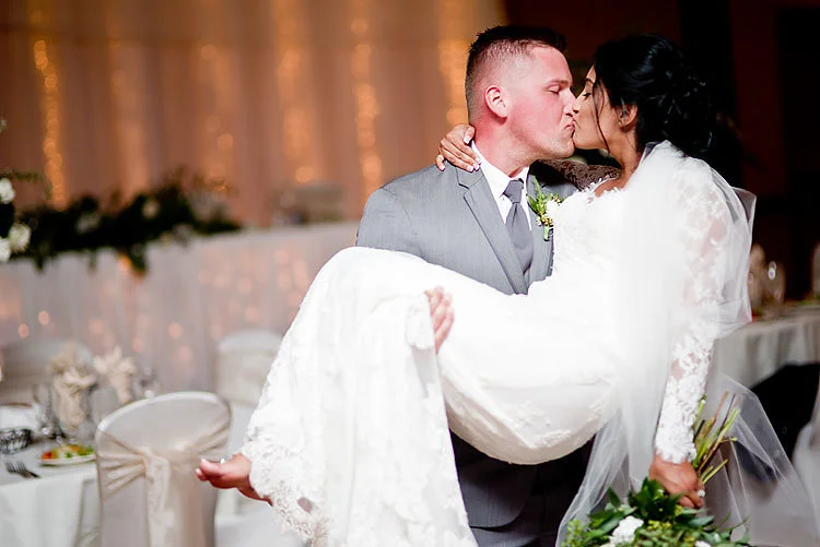 http://www.lesliecookphotography.com/