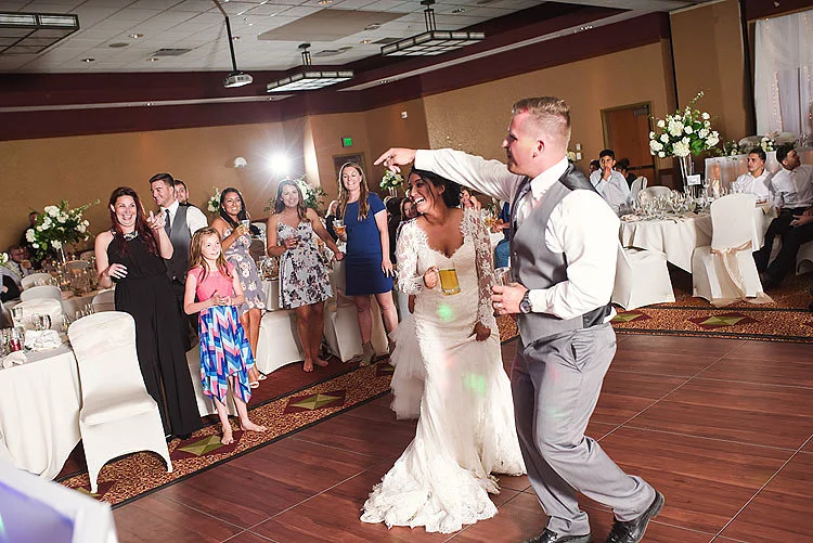 http://www.lesliecookphotography.com/