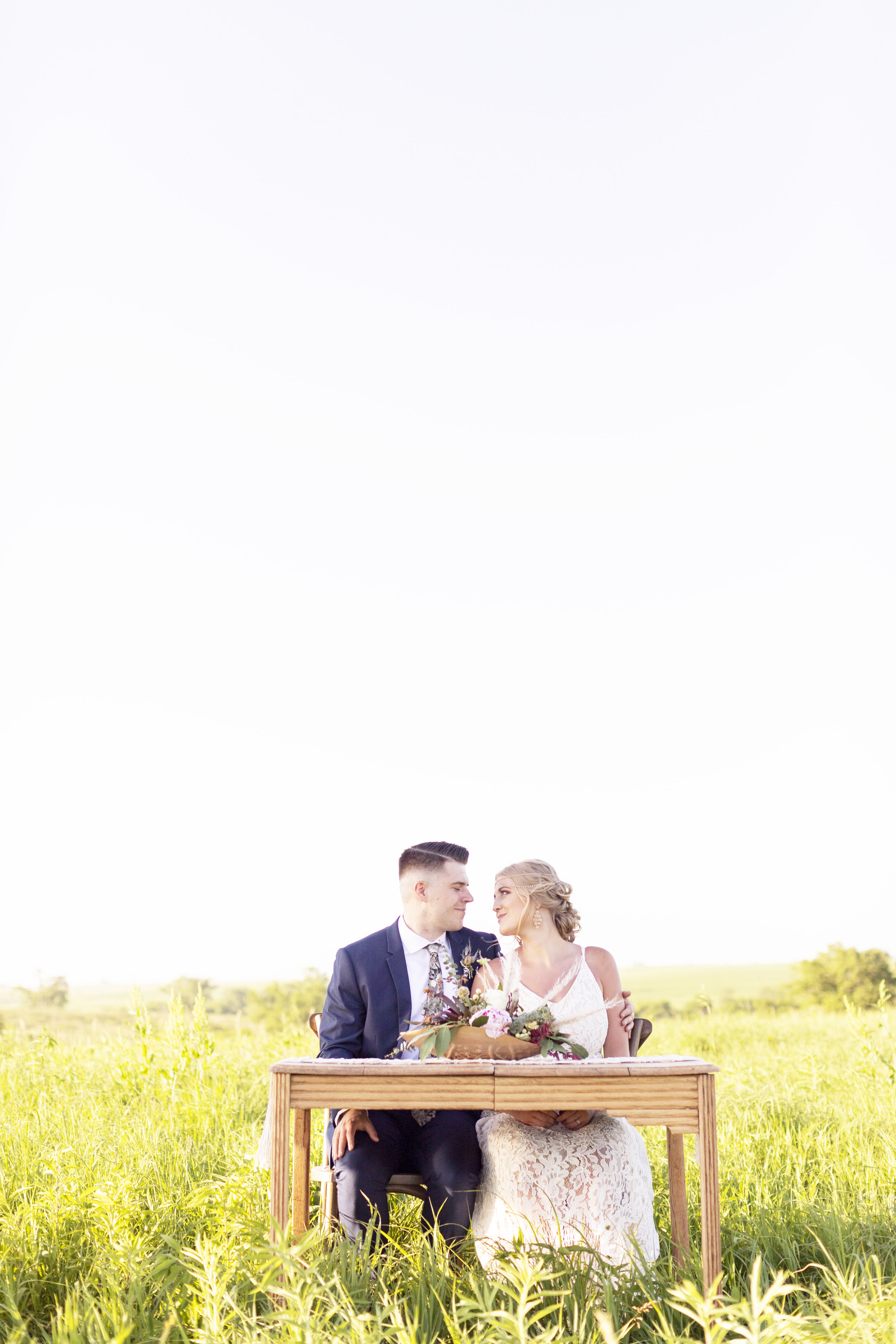  Flowers &amp; Arch: @thistles_pella Photography: @heatherferreria Hair: @alstreet.rmh  Make-up: @lc.henderson  Calligraphy: @lydiabandstra  Table, Rug, Chairs: @pellarental Macrame: @kristajo60 