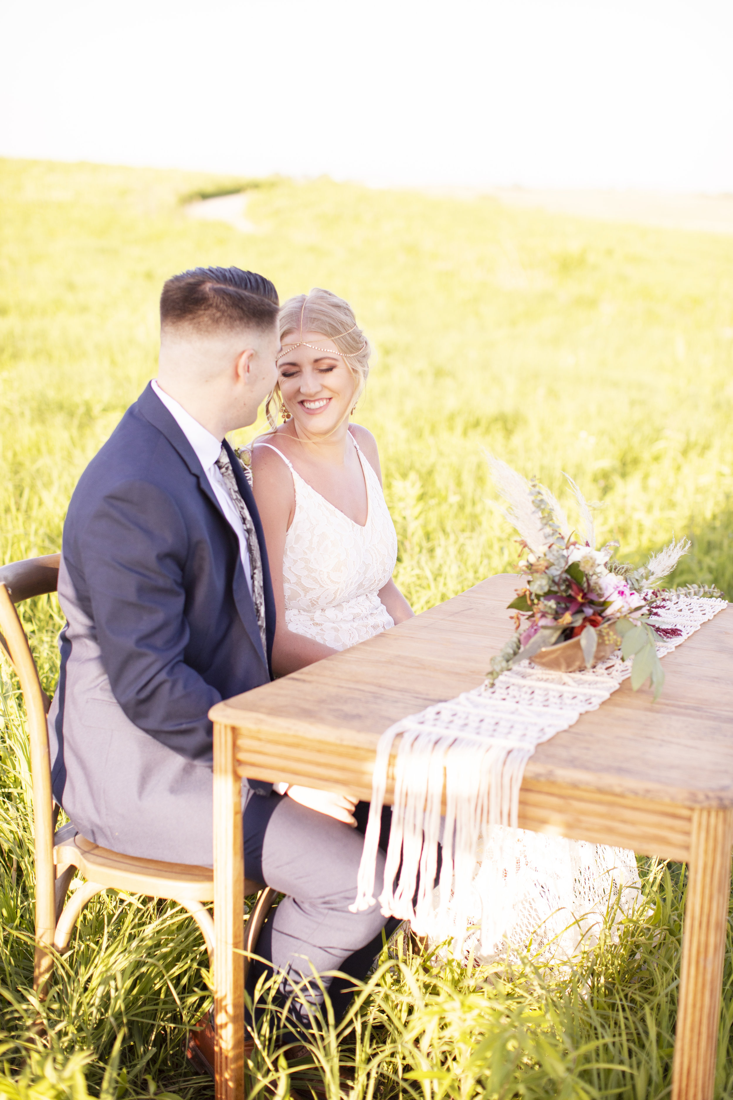  Flowers &amp; Arch: @thistles_pella Photography: @heatherferreria Hair: @alstreet.rmh  Make-up: @lc.henderson  Calligraphy: @lydiabandstra  Table, Rug, Chairs: @pellarental Macrame: @kristajo60 