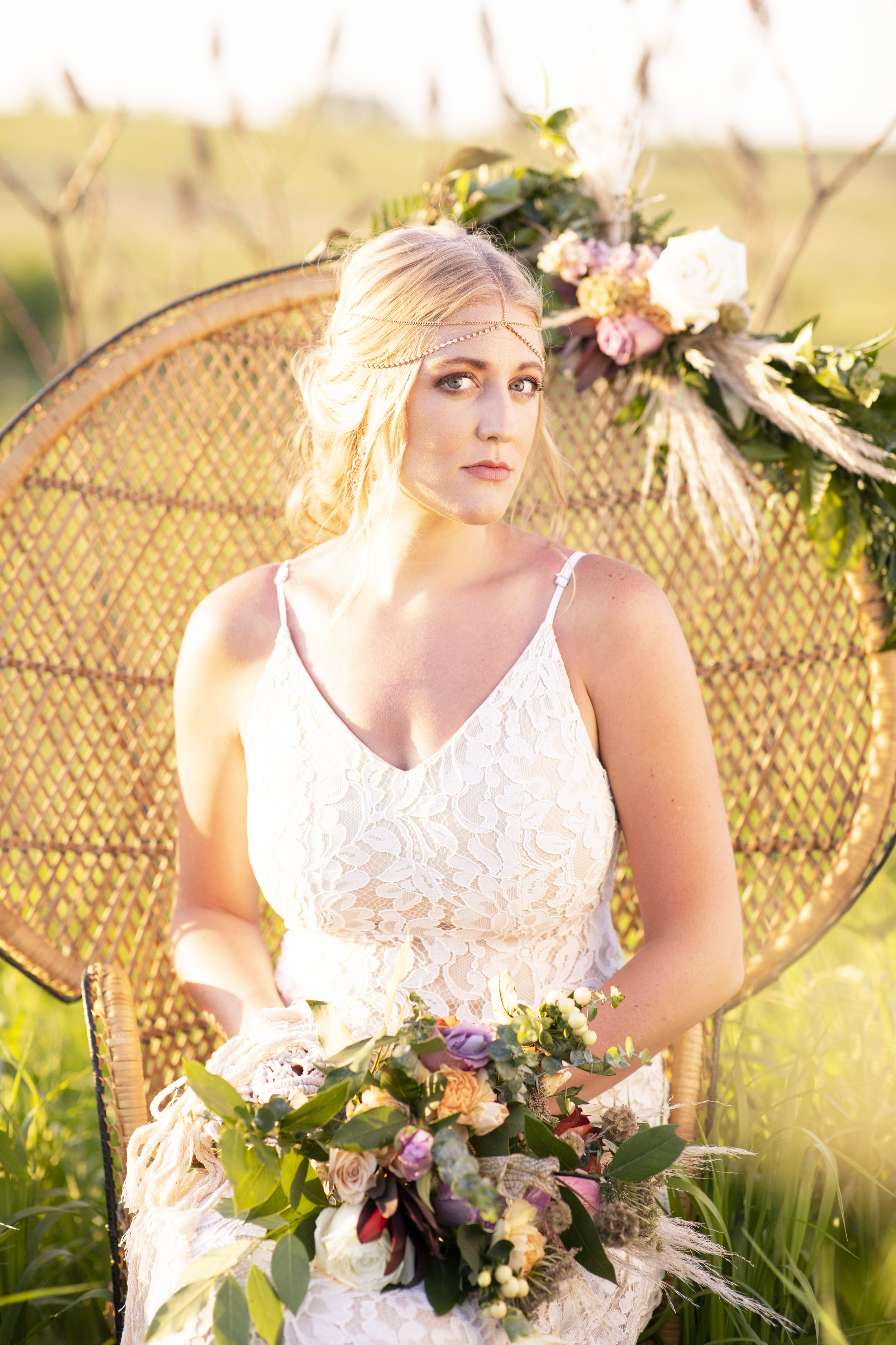  Flowers &amp; Arch: @thistles_pella Photography: @heatherferreria Hair: @alstreet.rmh  Make-up: @lc.henderson  Calligraphy: @lydiabandstra  Table, Rug, Chairs: @pellarental Macrame: @kristajo60 