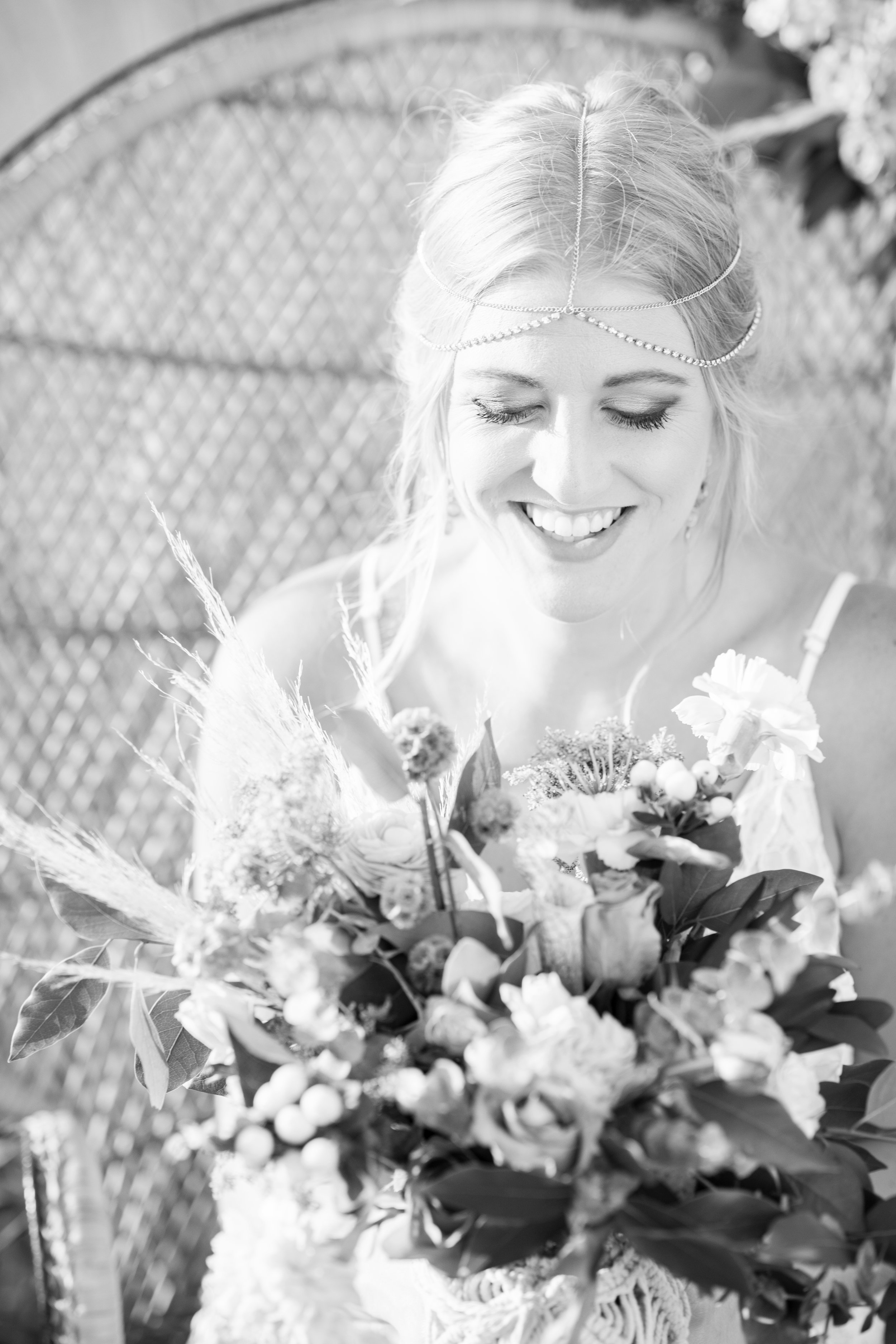  Flowers &amp; Arch: @thistles_pella Photography: @heatherferreria Hair: @alstreet.rmh  Make-up: @lc.henderson  Calligraphy: @lydiabandstra  Table, Rug, Chairs: @pellarental Macrame: @kristajo60 