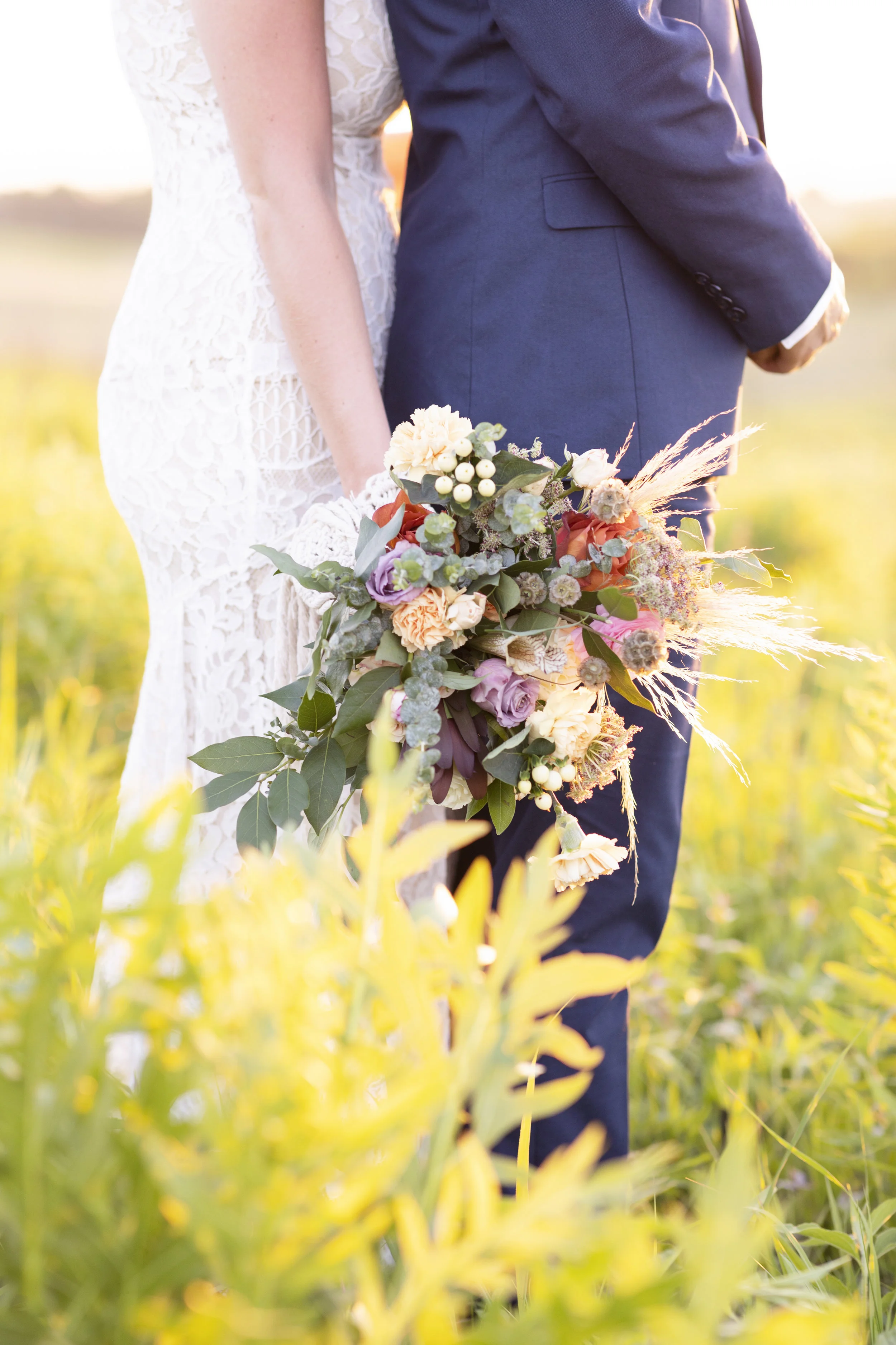 Flowers & Arch: @thistles_pella Photography: @heatherferreria Hair: @alstreet.rmh Make-up: @lc.henderson Calligraphy: @lydiabandstra Table, Rug, Chairs: @pellarental Macrame: @kristajo60