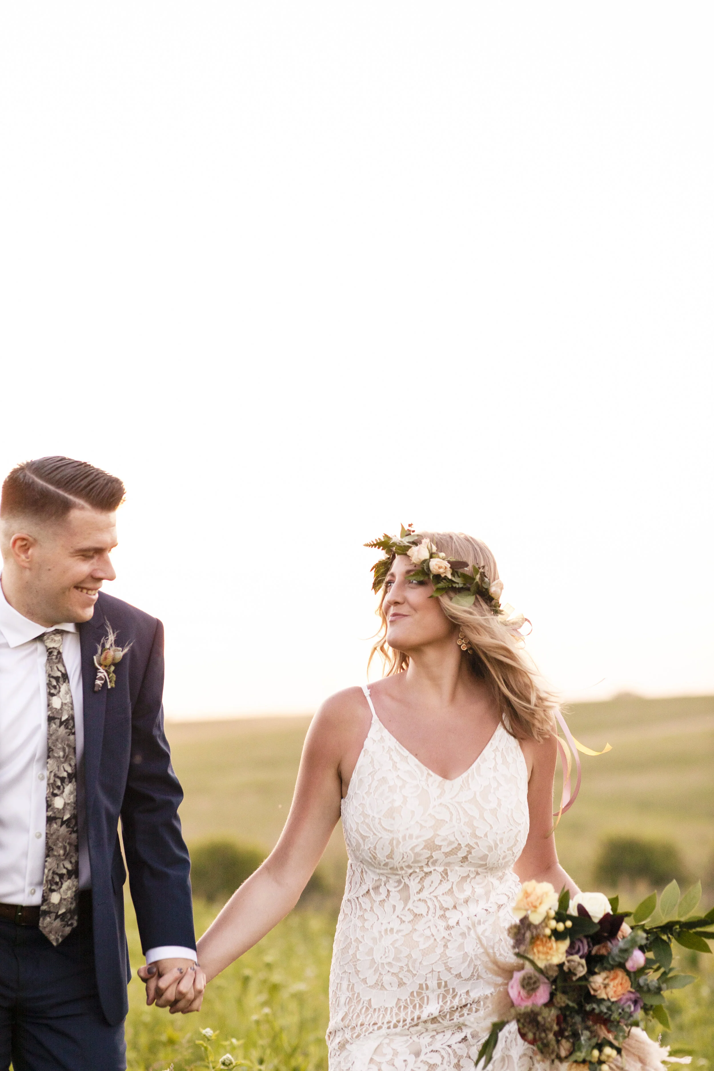 Flowers & Arch: @thistles_pella Photography: @heatherferreria Hair: @alstreet.rmh Make-up: @lc.henderson Calligraphy: @lydiabandstra Table, Rug, Chairs: @pellarental Macrame: @kristajo60