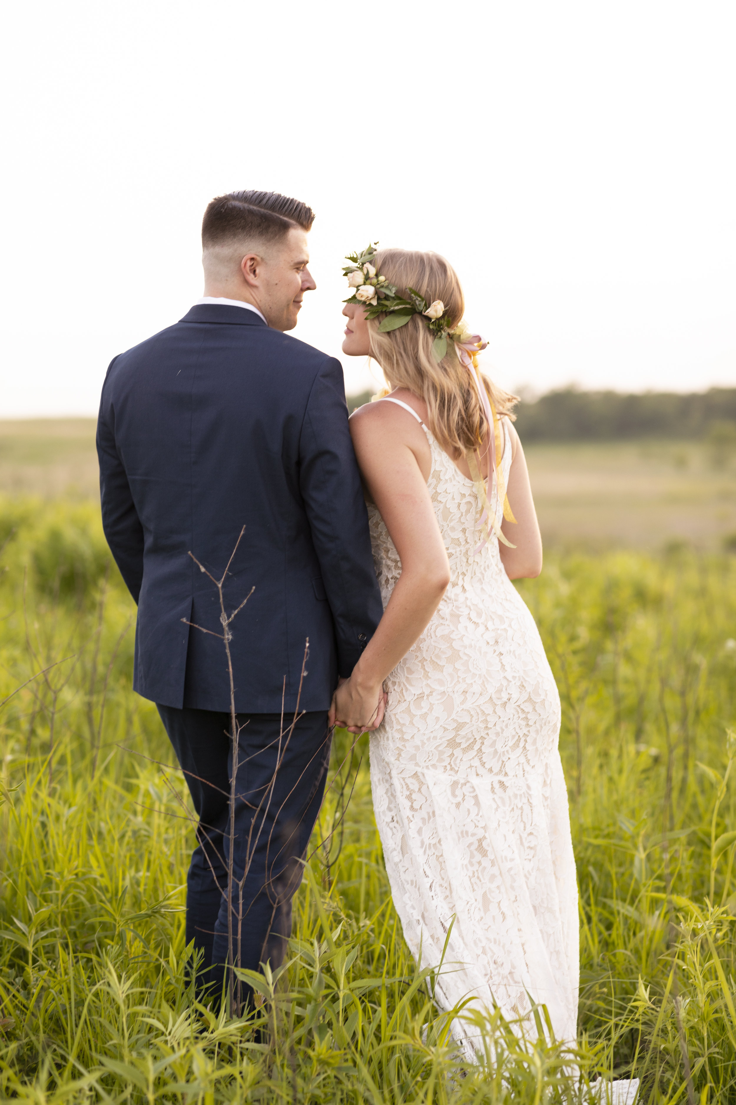  Flowers &amp; Arch: @thistles_pella Photography: @heatherferreria Hair: @alstreet.rmh  Make-up: @lc.henderson  Calligraphy: @lydiabandstra  Table, Rug, Chairs: @pellarental Macrame: @kristajo60 