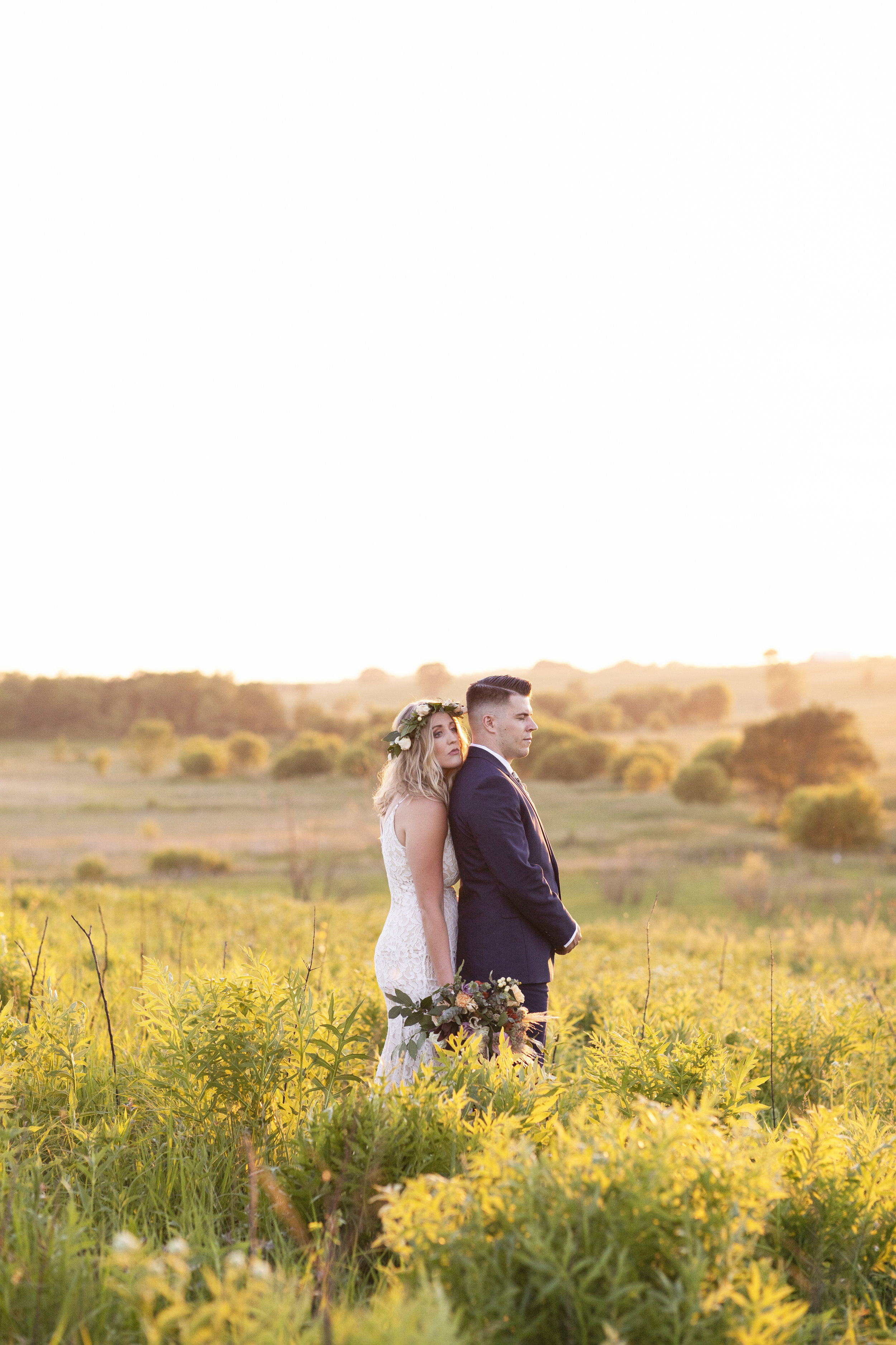  Flowers &amp; Arch: @thistles_pella Photography: @heatherferreria Hair: @alstreet.rmh  Make-up: @lc.henderson  Calligraphy: @lydiabandstra  Table, Rug, Chairs: @pellarental Macrame: @kristajo60 