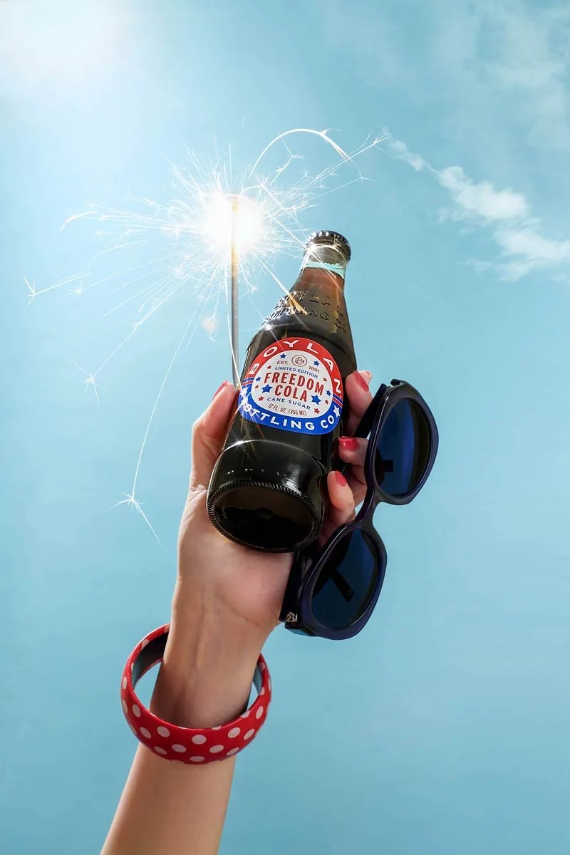 Boylan_FC26_HandSparkler.jpg