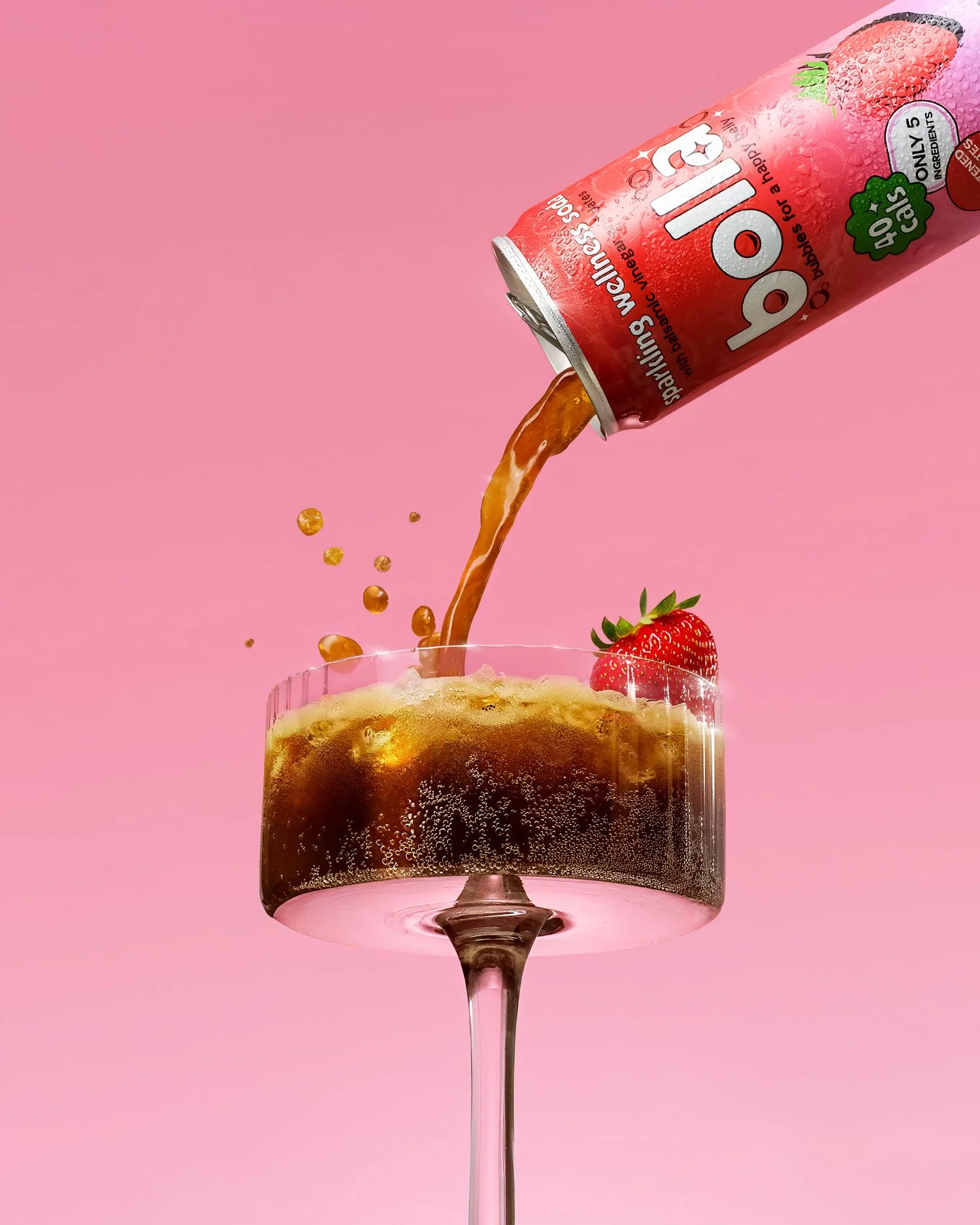 Bolla_Strawberry_Pour.jpg