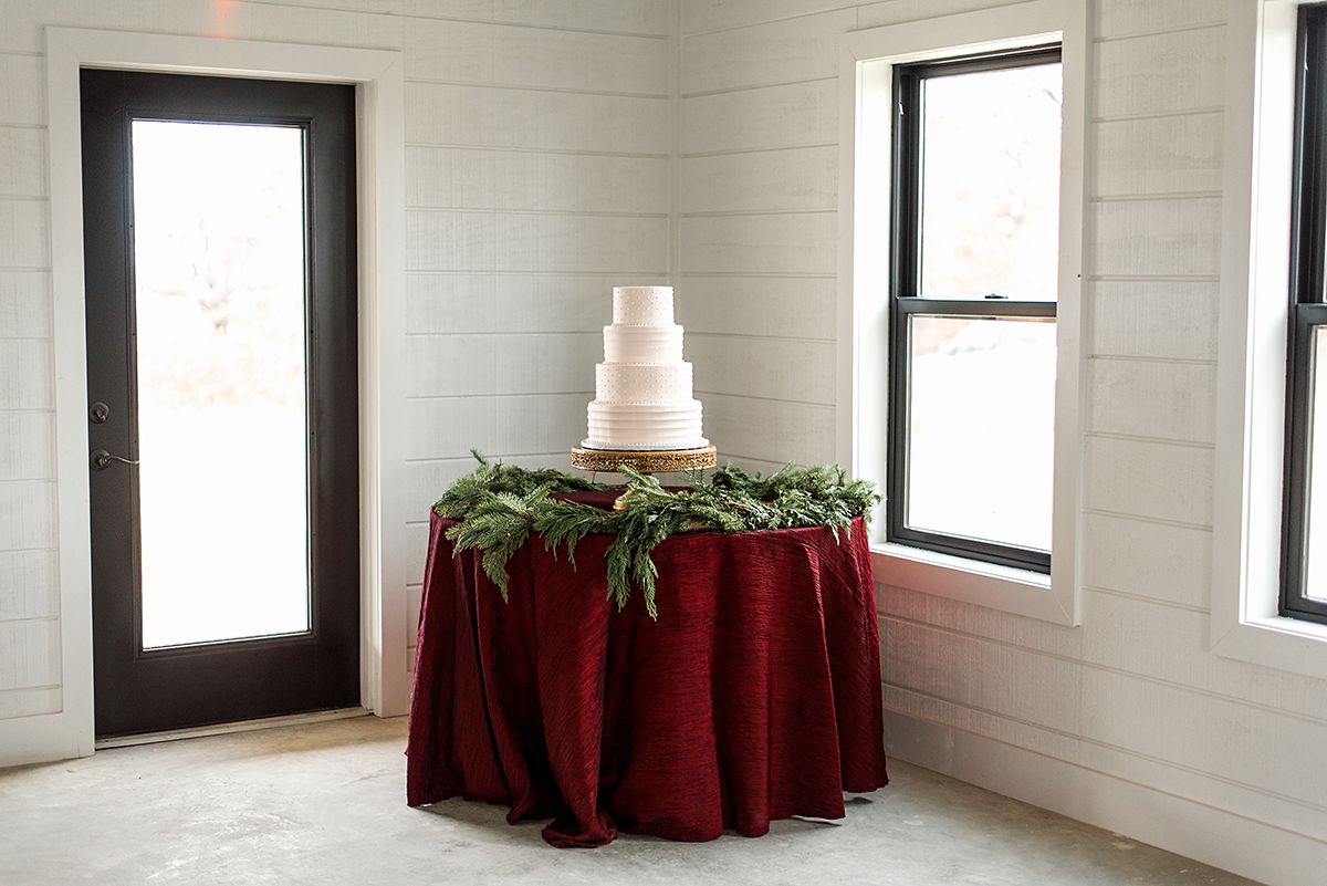 tulsa wedding venue cake table.jpg