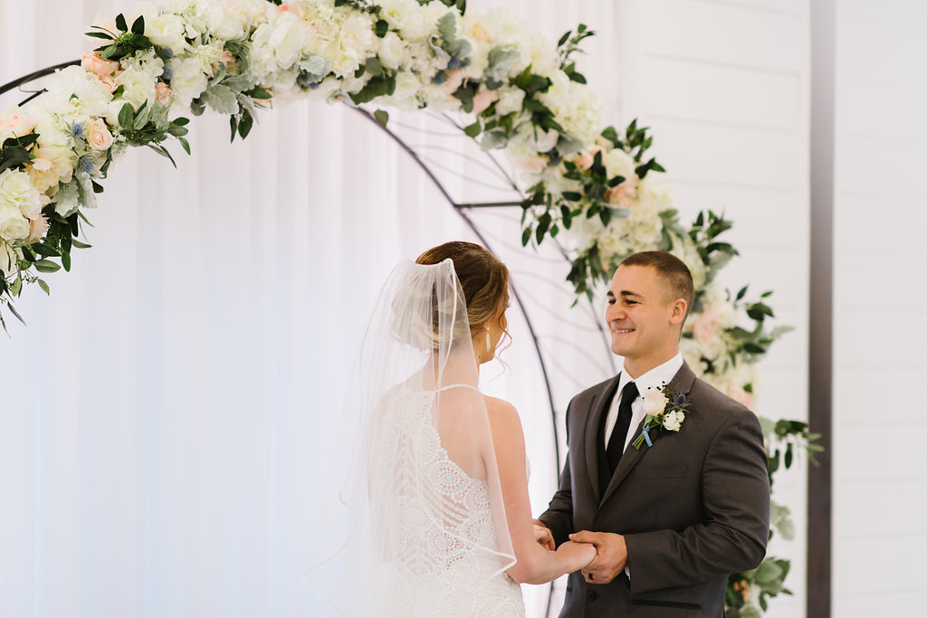 Circle Arch Tulsa Wedding Venue.jpg