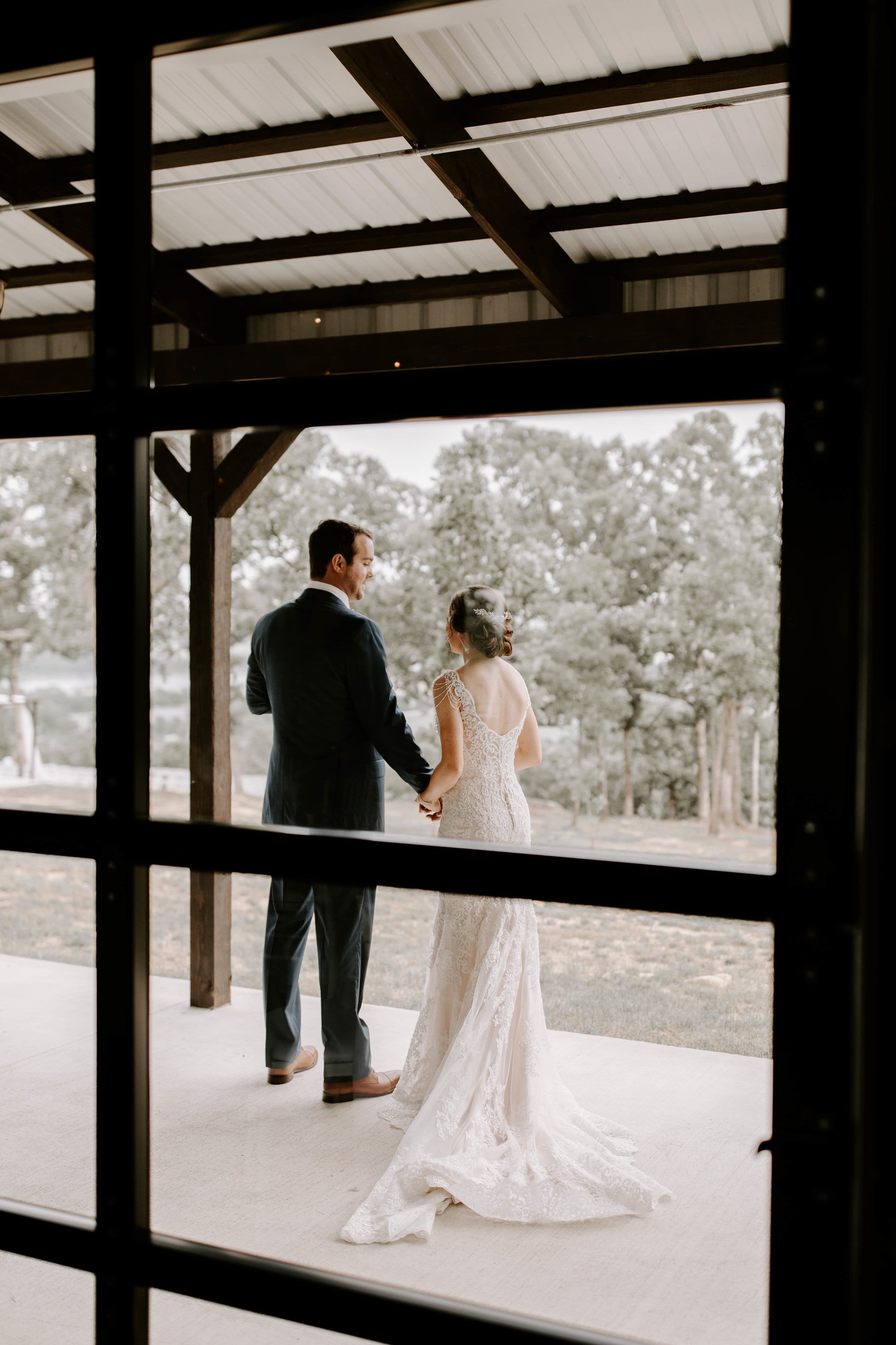 bride groom first look 3-min.jpg