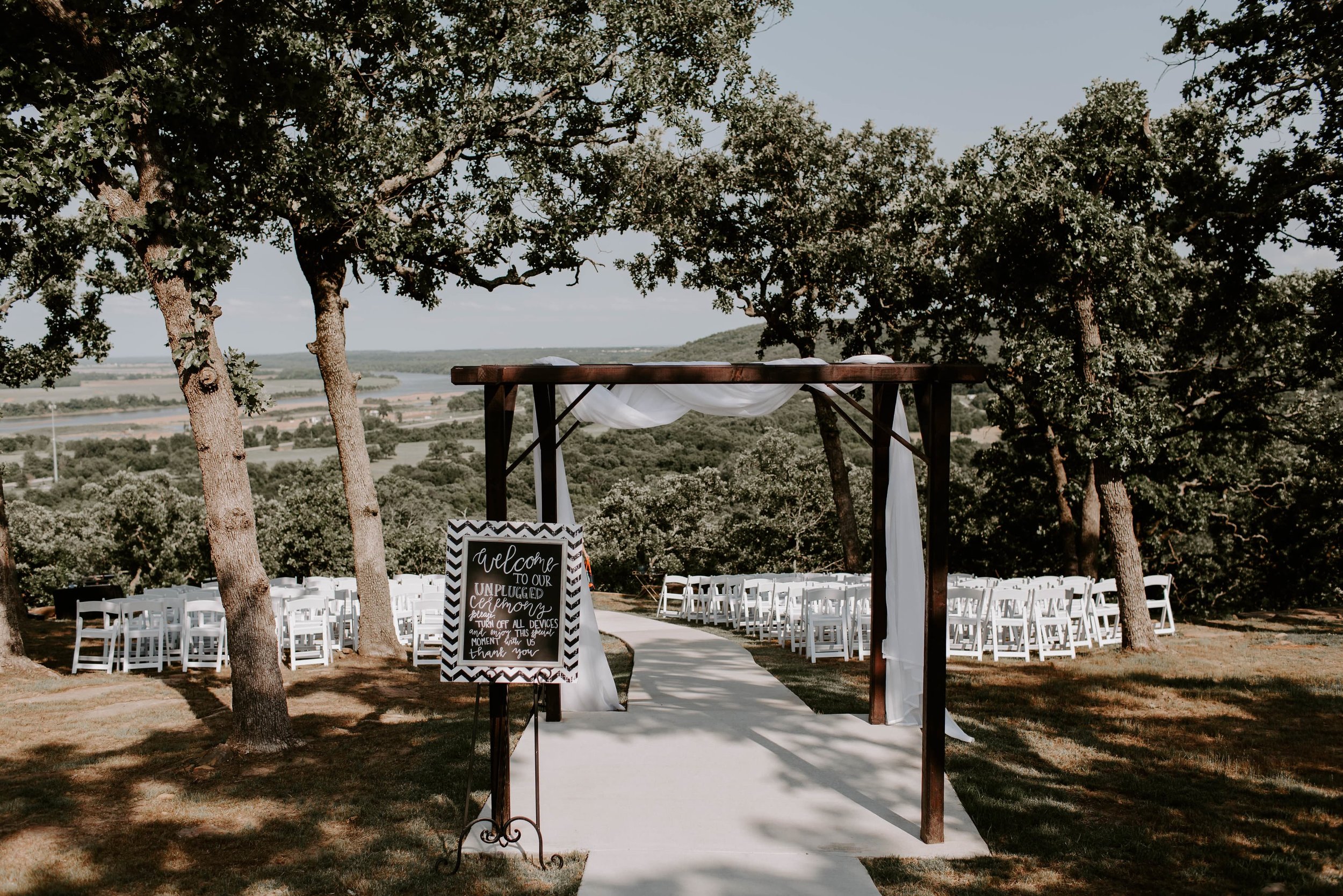 outdoor wedding ceremony tulsa 1-min.jpg