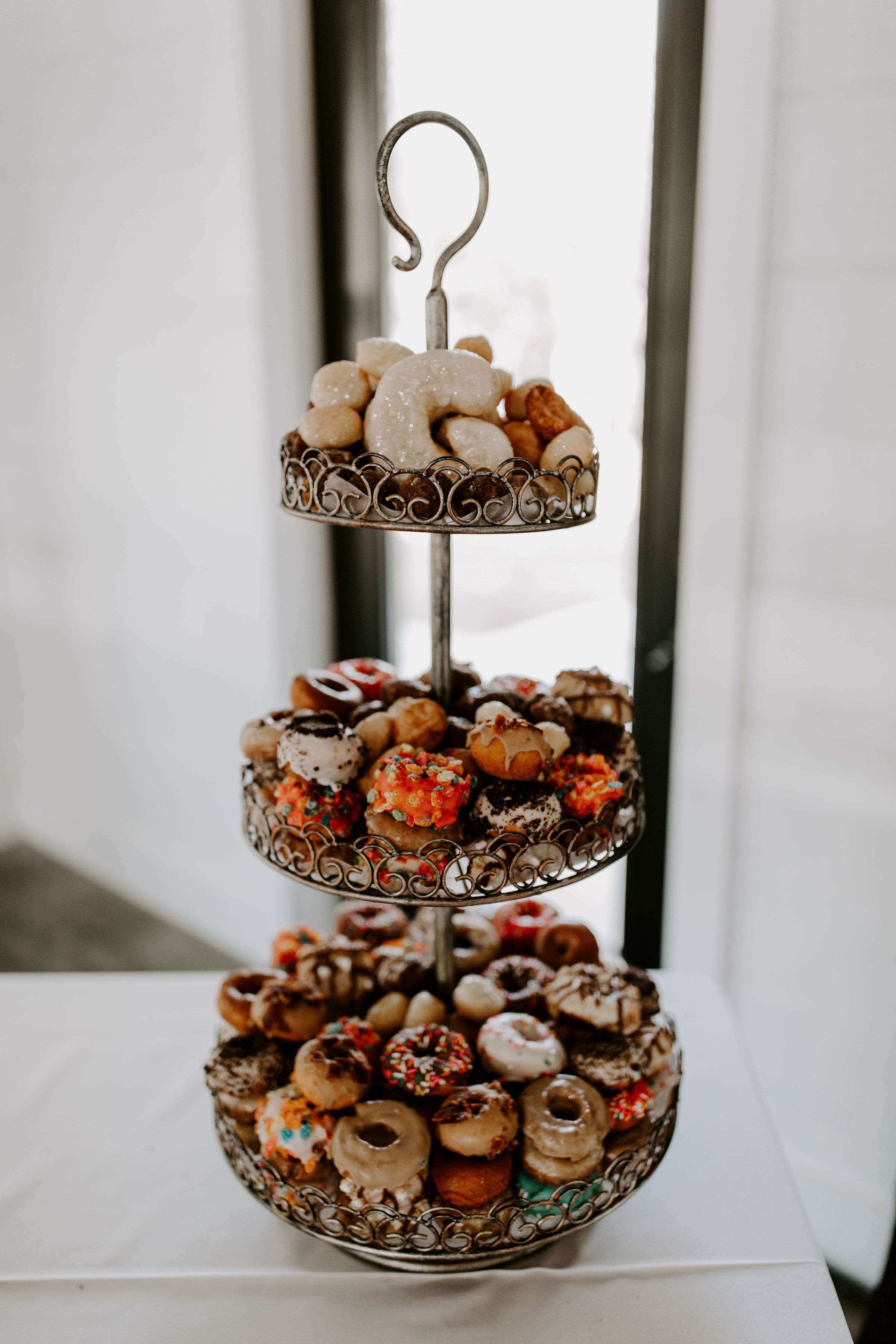 wedding donuts-min.jpg