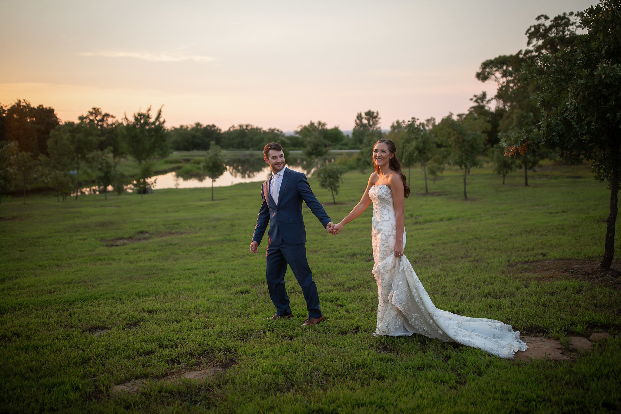 tulsa wedding venue white barn 20.jpg