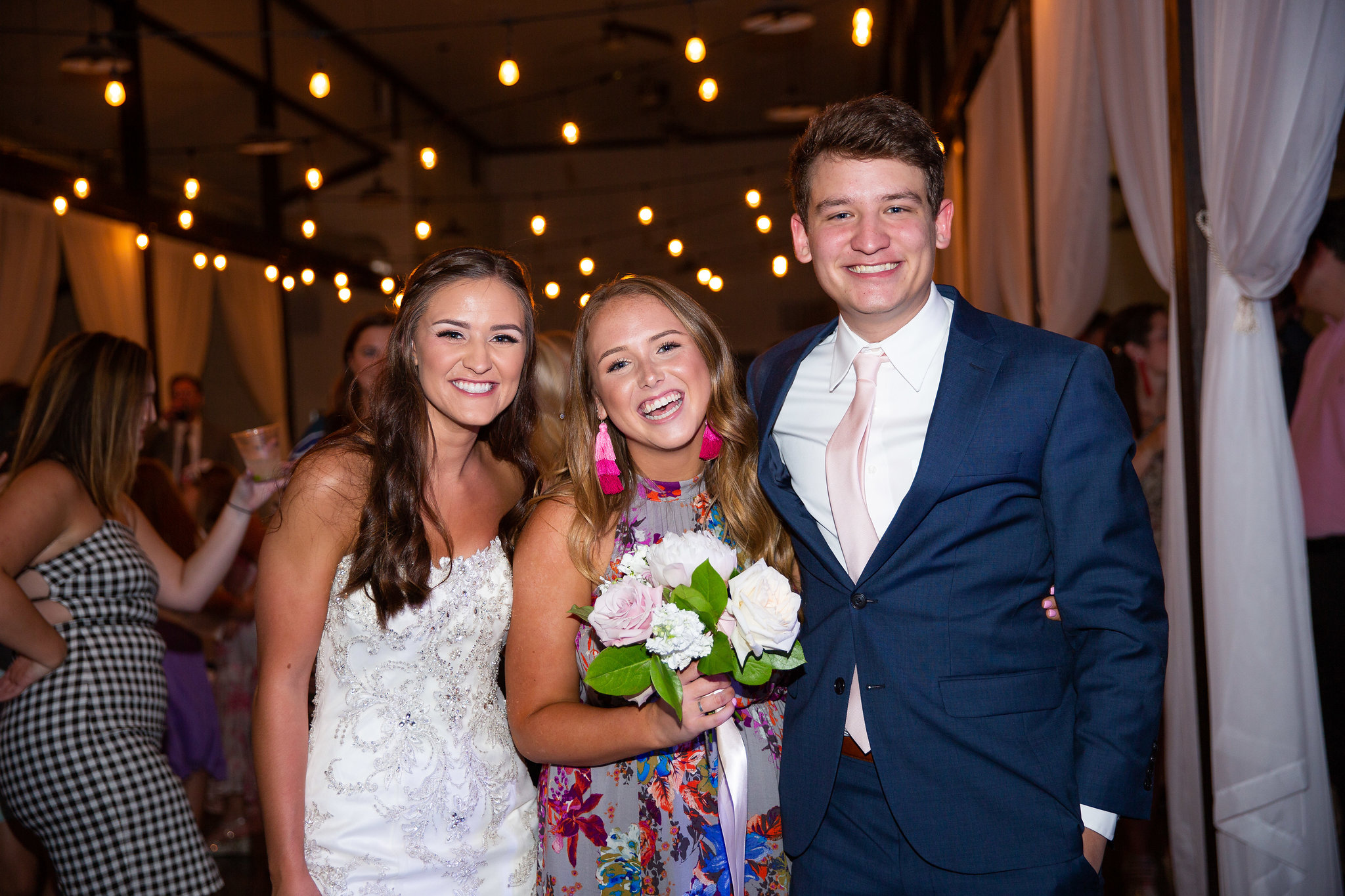 tulsa wedding venue white barn 60.jpg