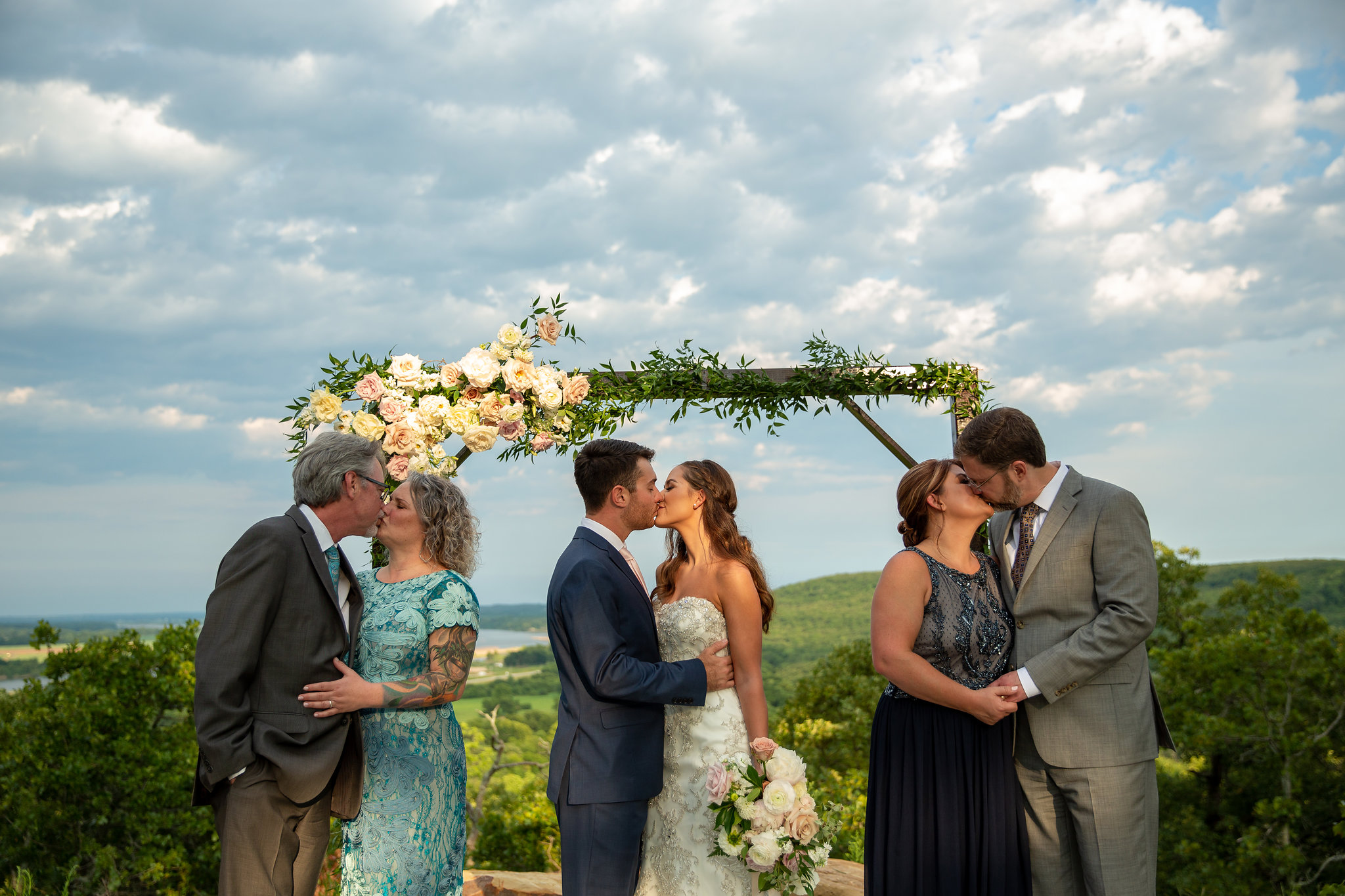 tulsa wedding venue white barn 93.jpg