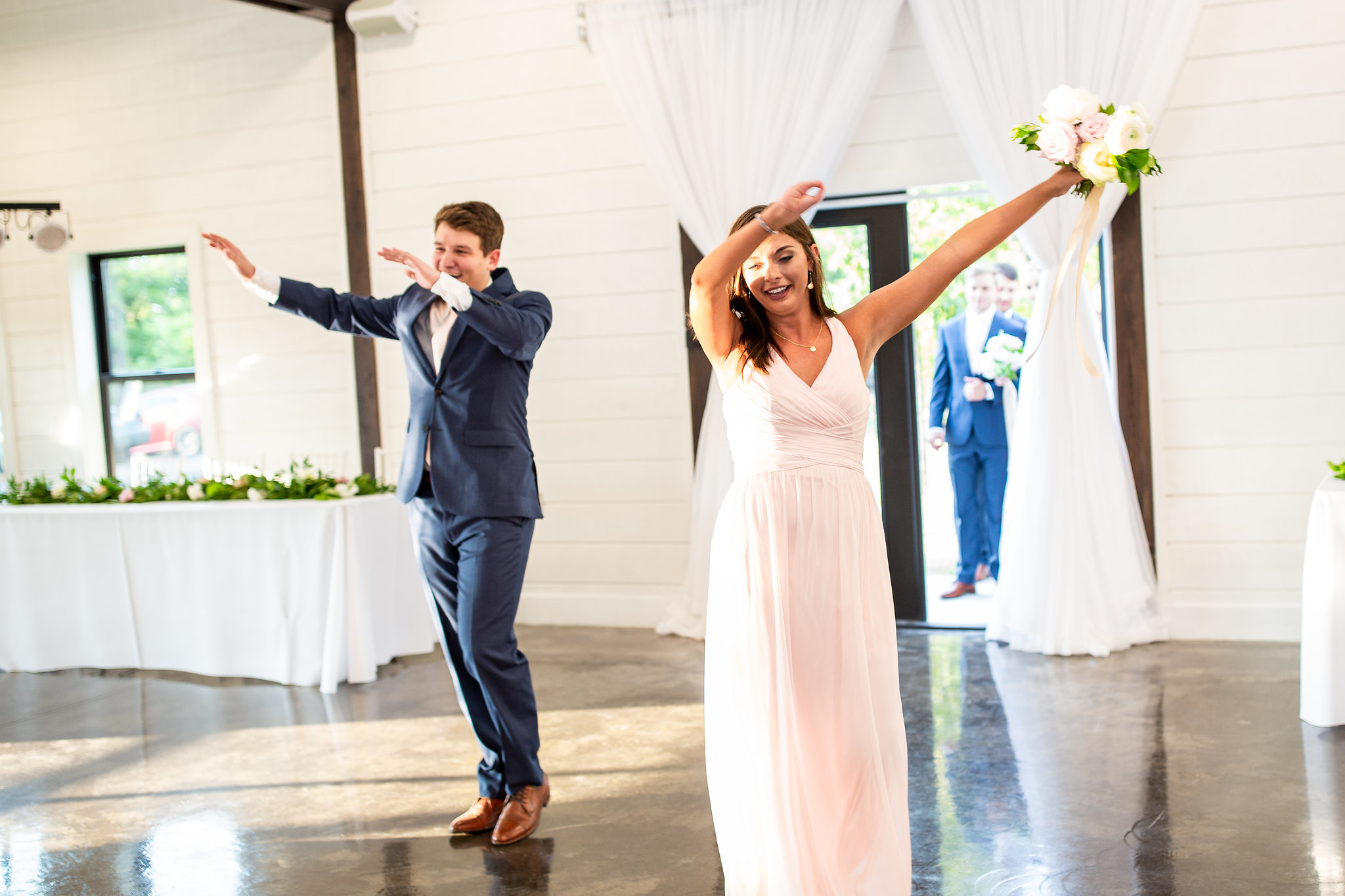 tulsa wedding venue white barn 98.jpg