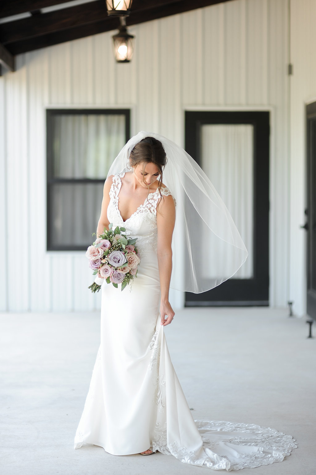 tulsa wedding venue white barn 7.jpg