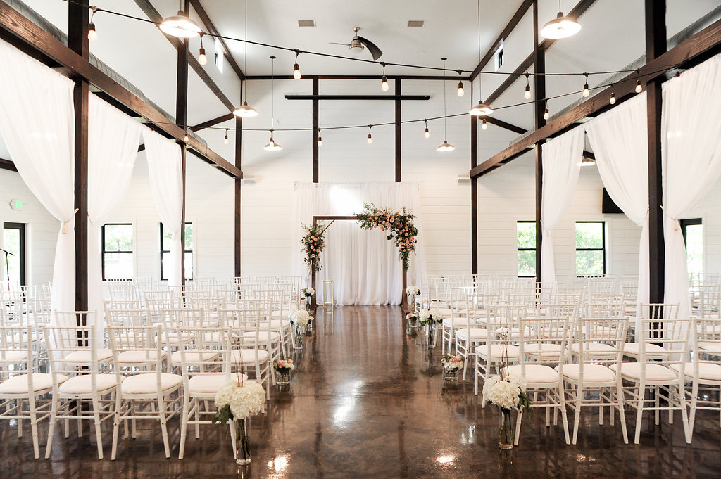 tulsa wedding venue white barn 17.jpg