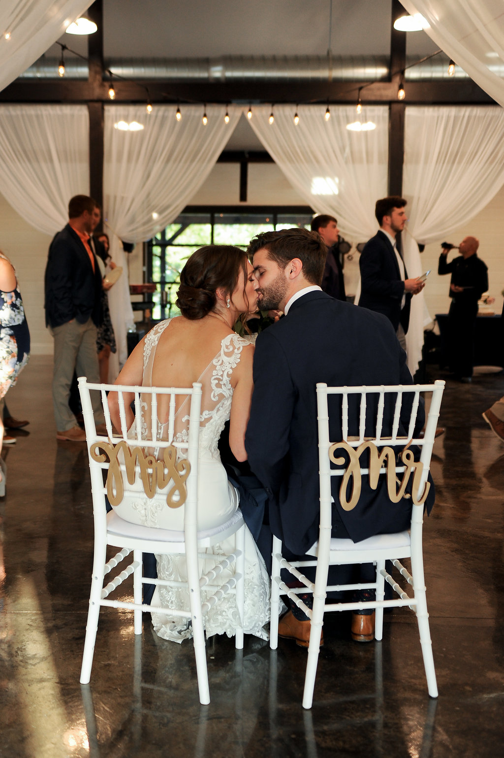 tulsa wedding venue white barn 58.jpg