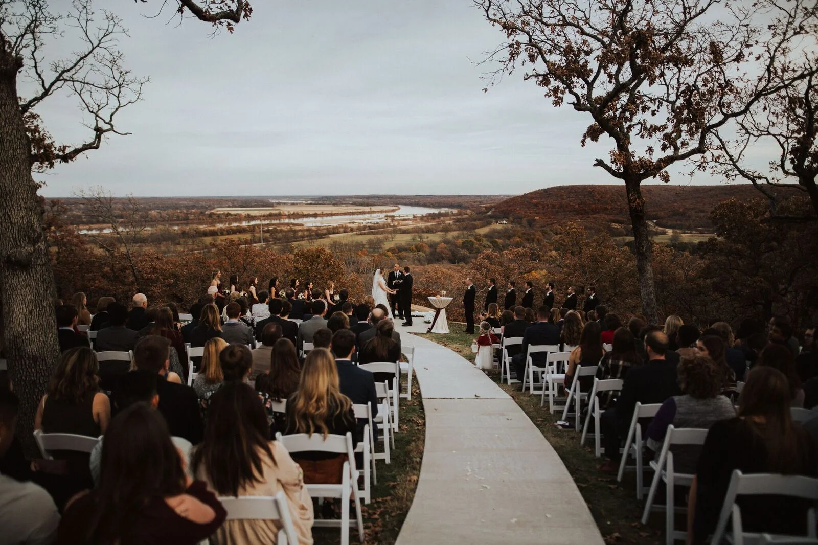 Tulsa Wedding Venue White Barn 17c.jpg