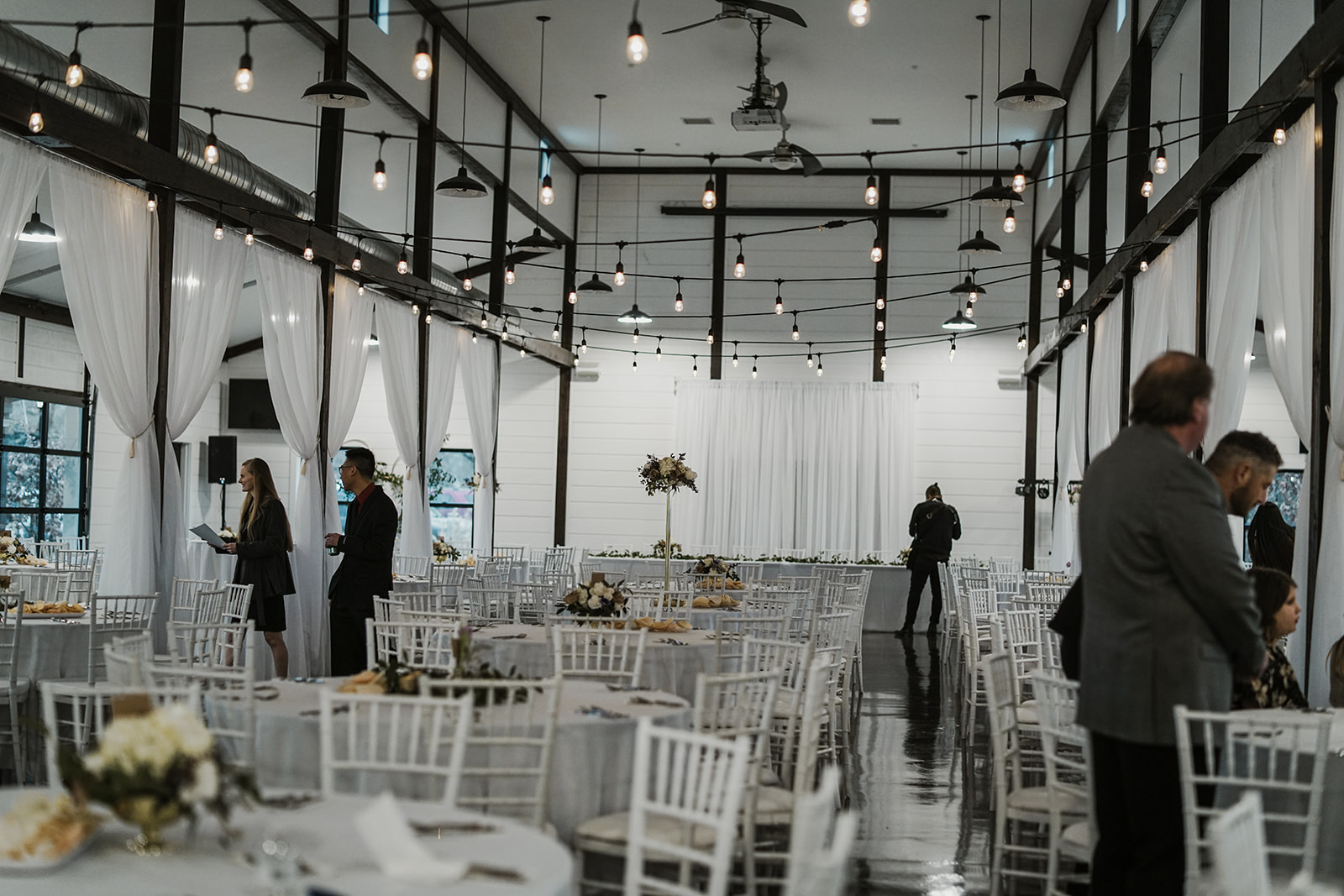 Bixby Tulsa White Barn Wedding Venues 5.jpg