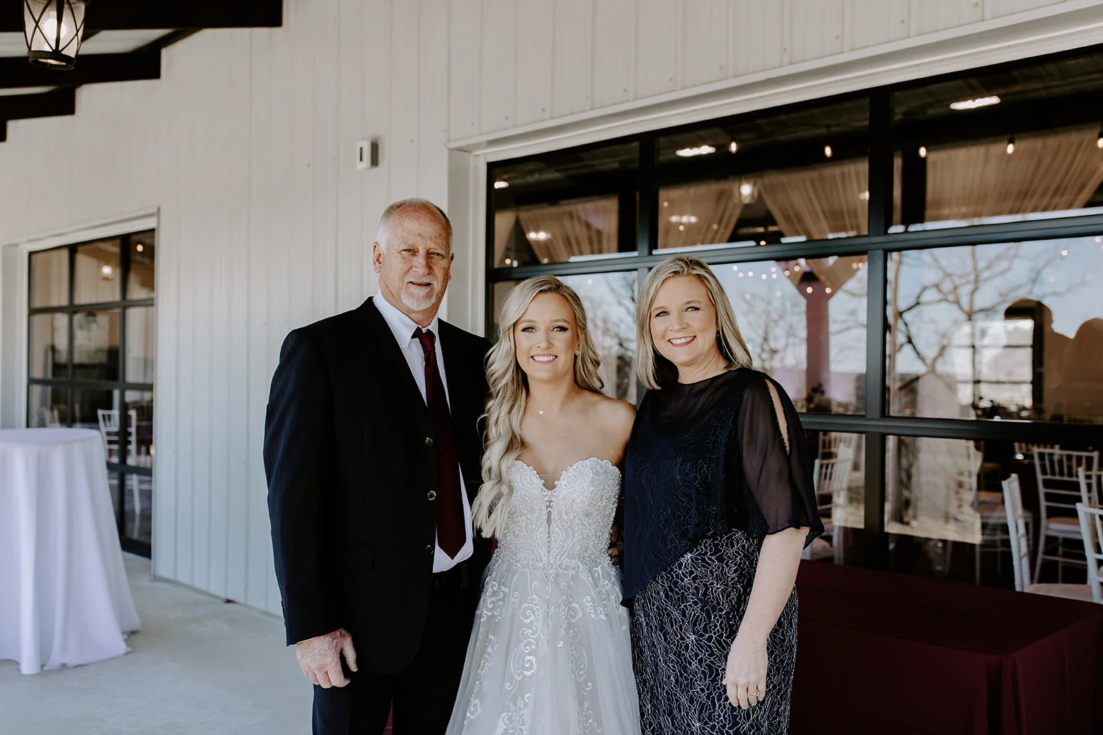 wedding venues tulsa bixby white barn 31.jpg