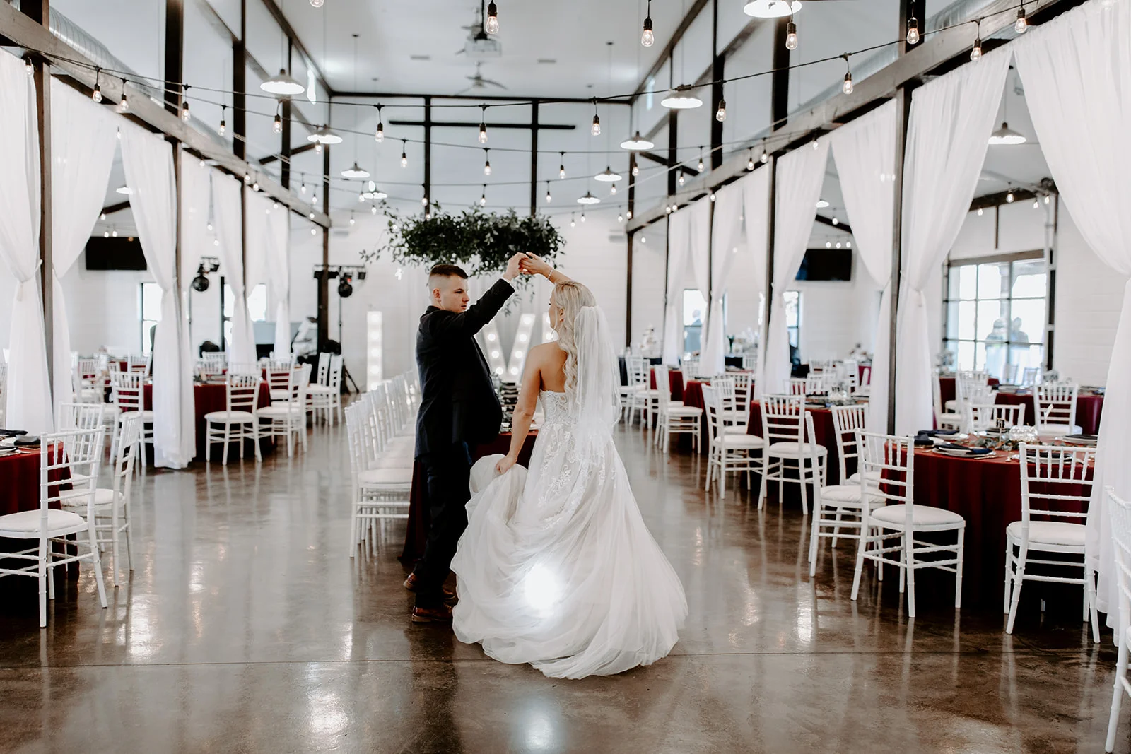 wedding venues tulsa bixby white barn 38.jpg