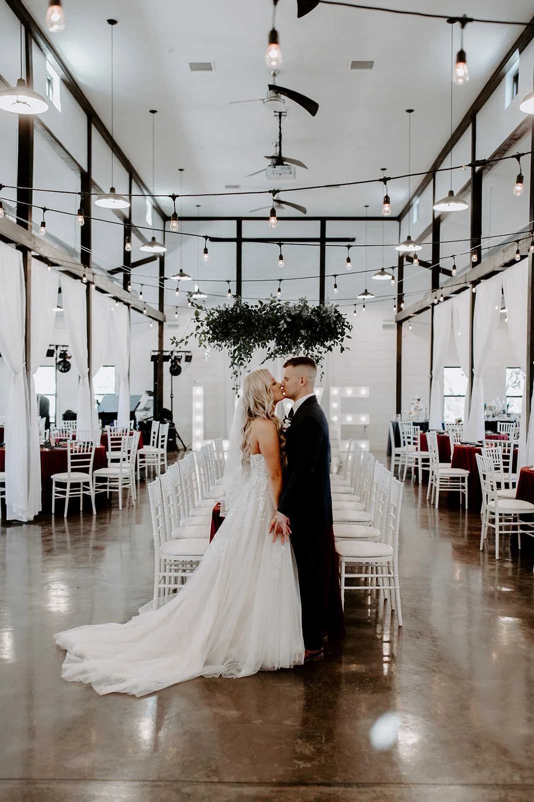 wedding venues tulsa bixby white barn 39.jpg