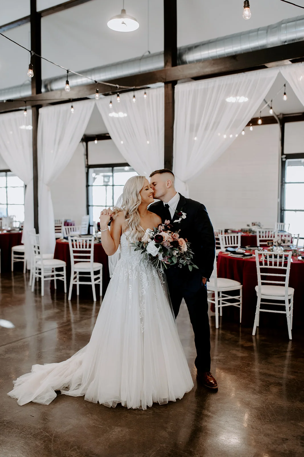 wedding venues tulsa bixby white barn 41.jpg