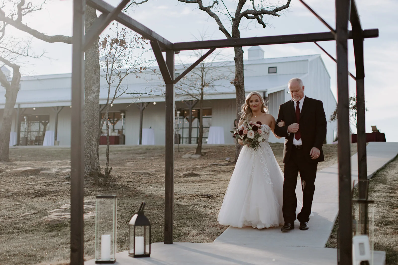 wedding venues tulsa bixby white barn 45.jpg