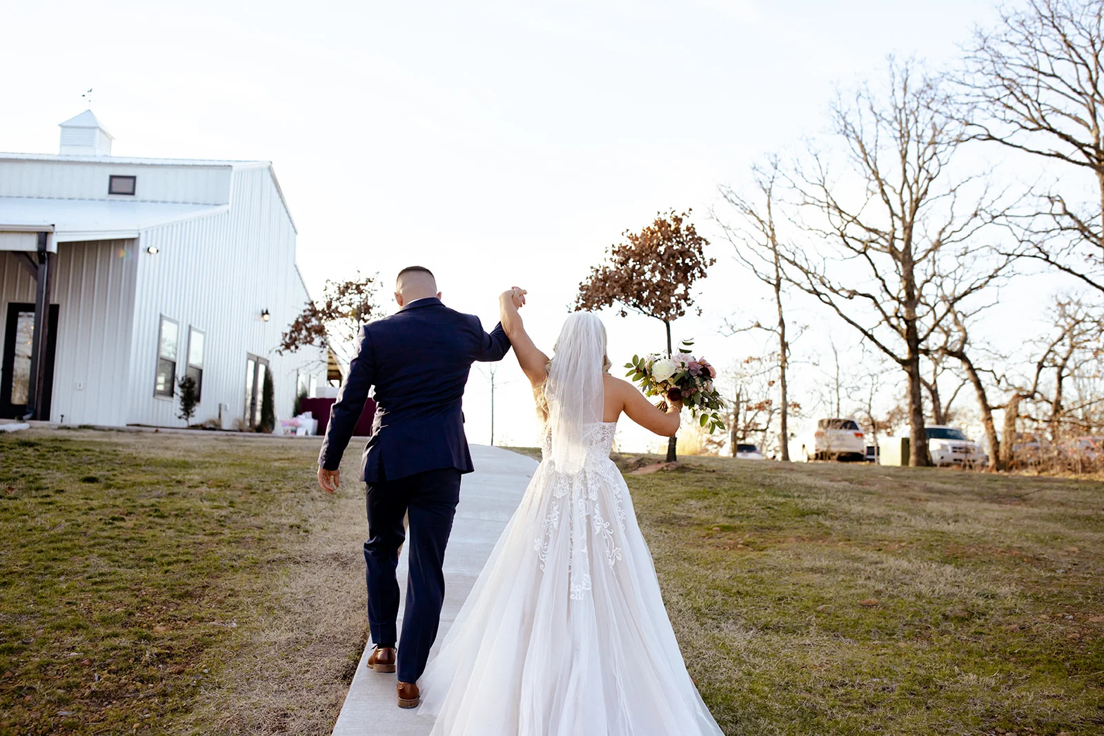 wedding venues tulsa bixby white barn 51.jpg