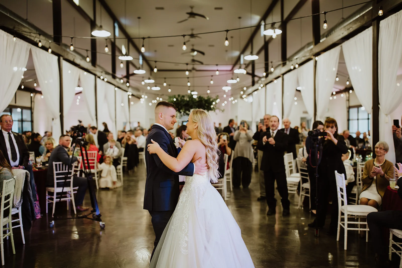 wedding venues tulsa bixby white barn 57.jpg