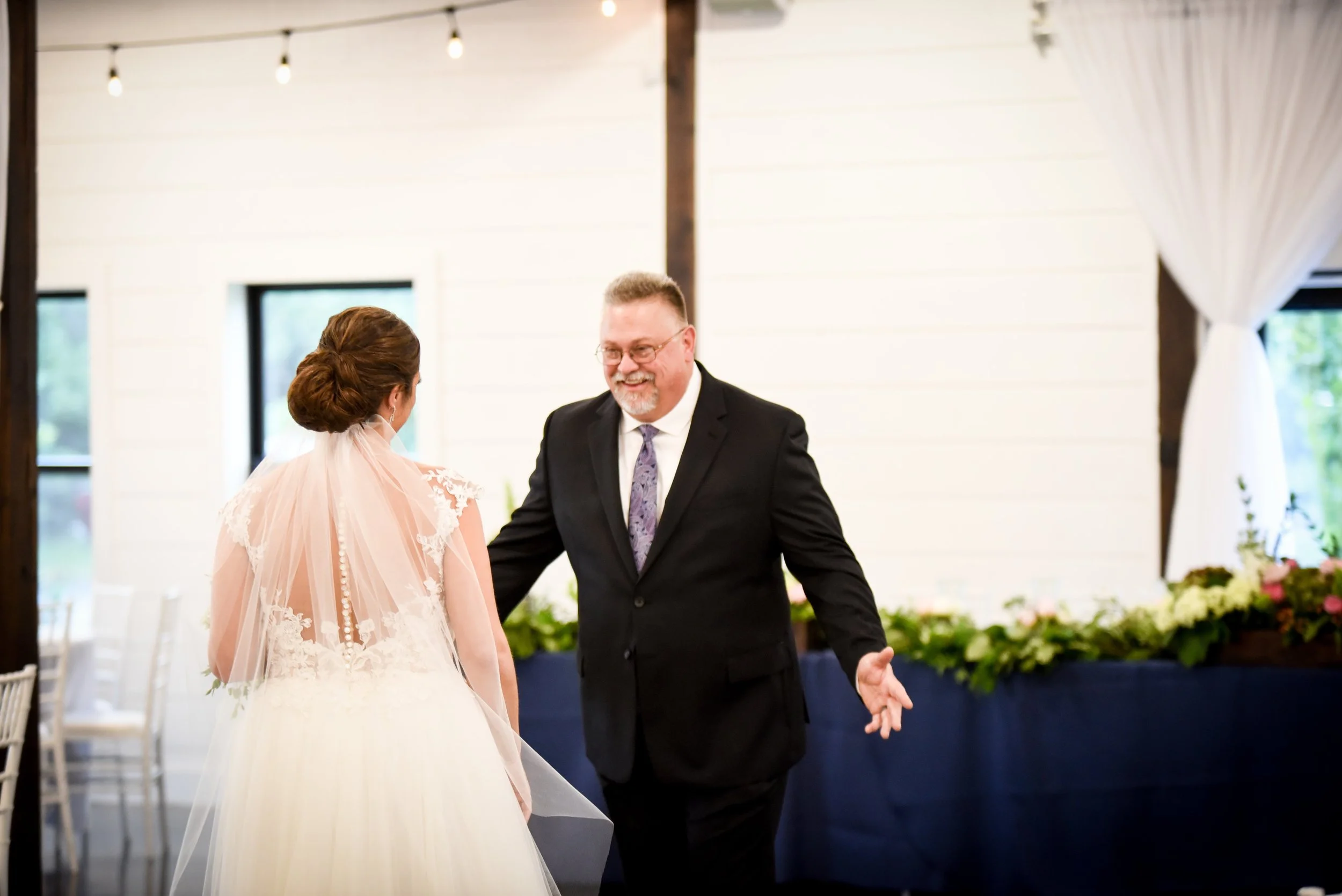 Modern Bright Light White Tulsa Wedding Venue 15-min.jpg