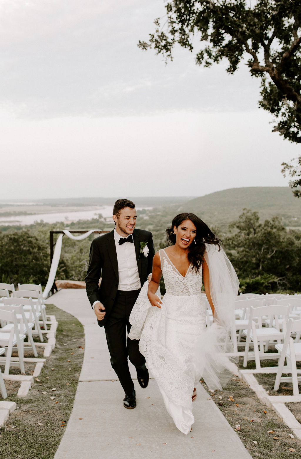 Tulsa White Barn Wedding Venue Outdoor Ceremony 120.jpg