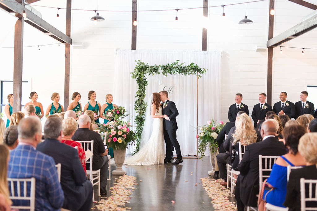 Tulsa Indoor Wedding Venue White Barn 35.jpg