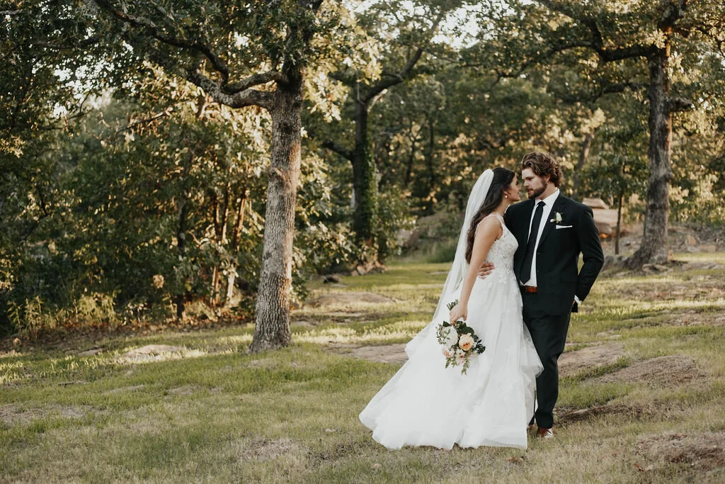 Outdoor wedding at Dream Point Ranch Tulsa Bixby Jenks Oklahoma white barn venue (88).jpg