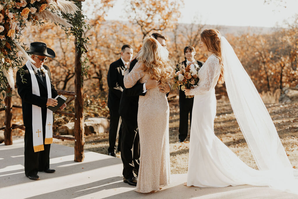 Best wedding venue in Tulsa, Jenks, Bixby, Broken Arrow Oklahoma autumn fall outdoor (58).jpg