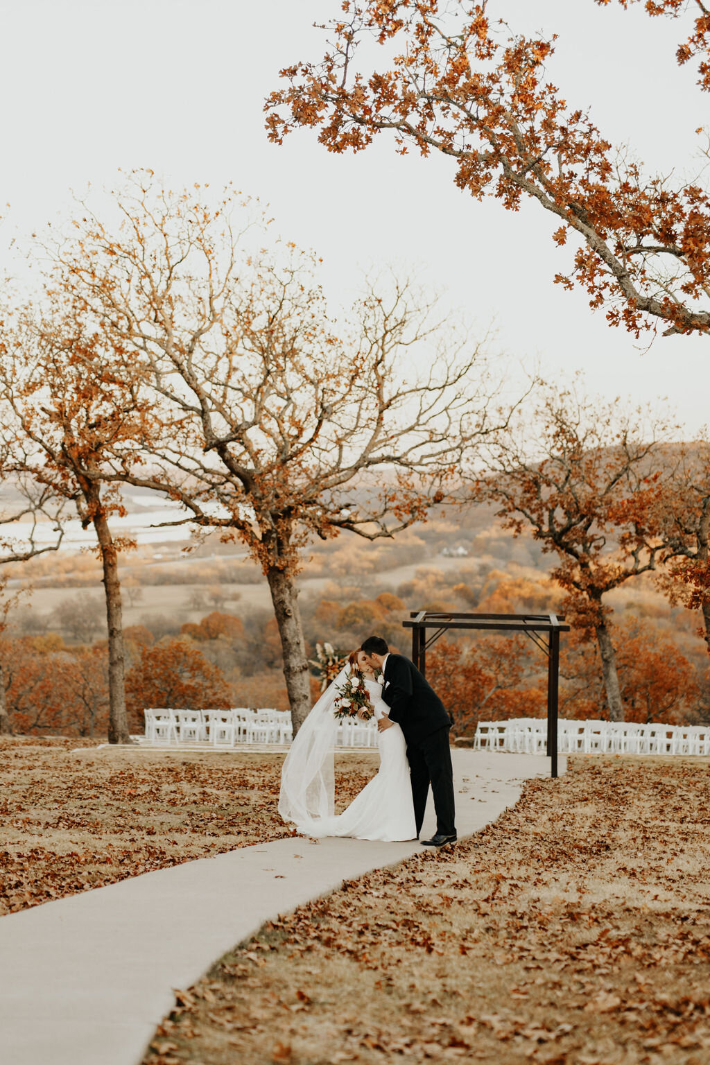 Best wedding venue in Tulsa, Jenks, Bixby, Broken Arrow Oklahoma autumn fall outdoor (139).jpg