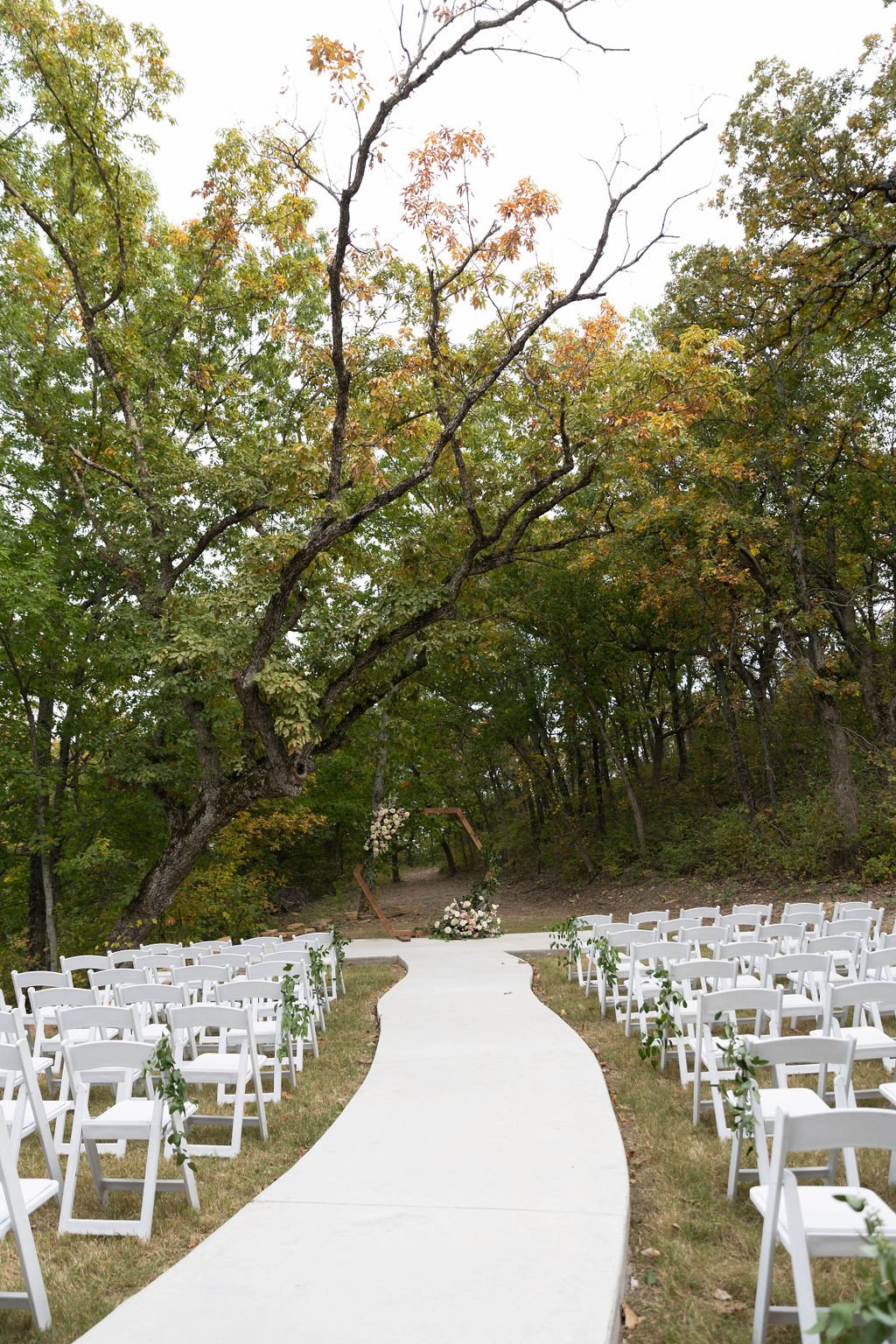 Riverbend Chapel at Dream Point Ranch Best Wedding Venue in Tulsa Oklahoma (69).jpg