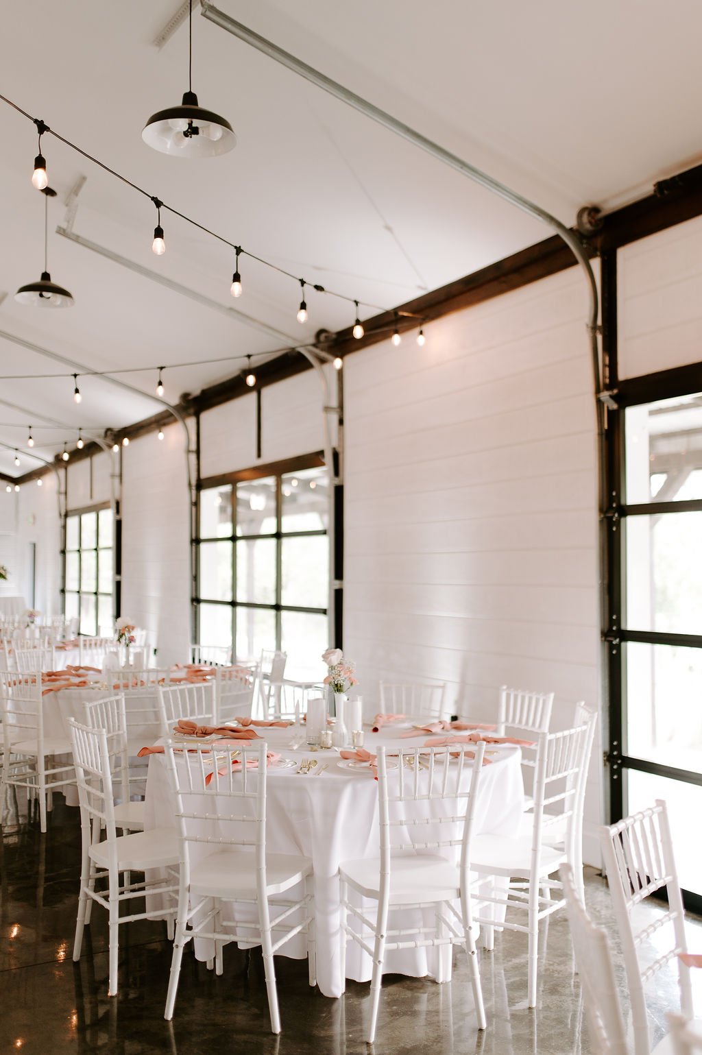 Mountain Crest Venue at Dream Point Ranch Bixby Jenks Tulsa Oklahoma Wedding  (27).jpg