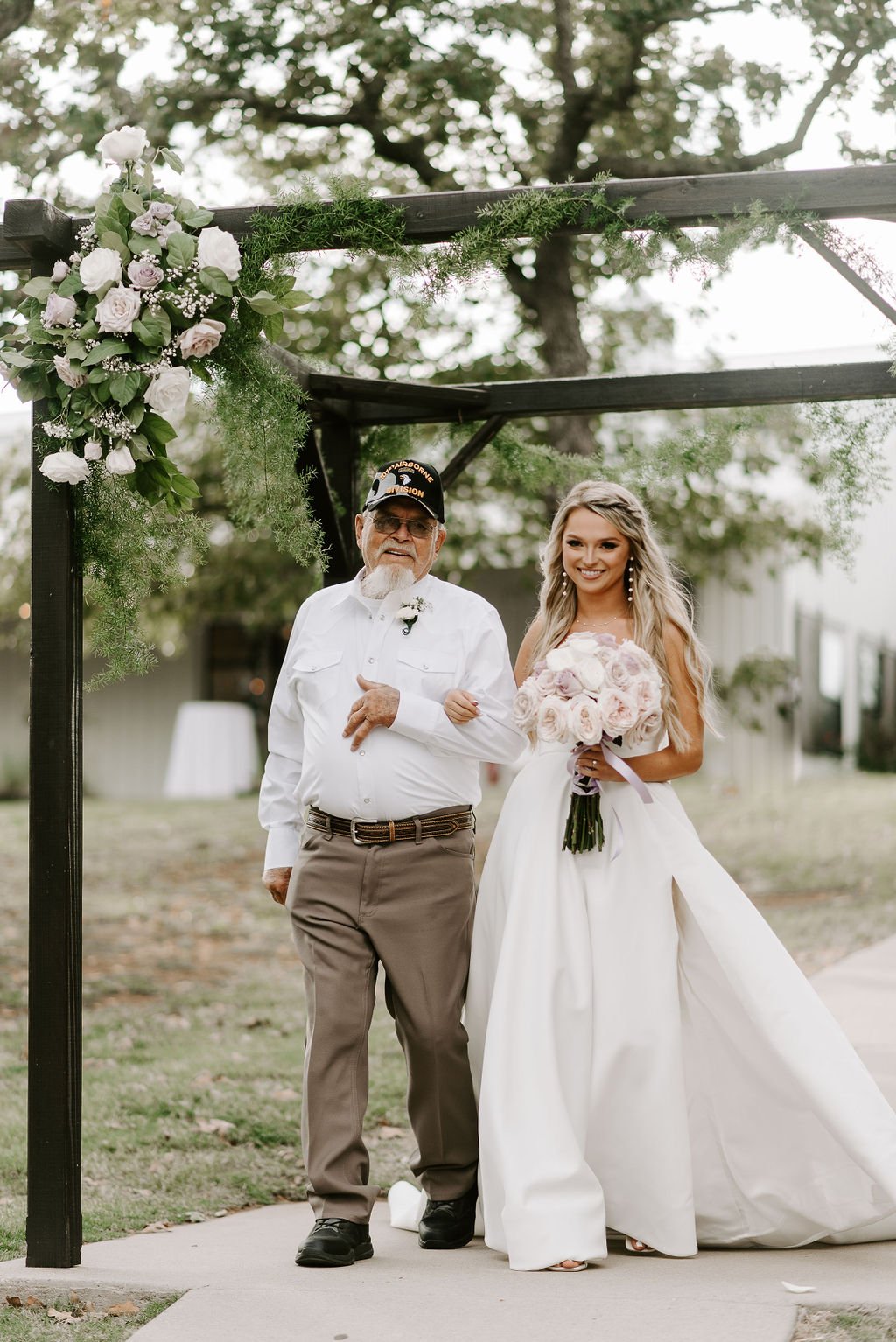 Mountain Crest Venue at Dream Point Ranch Bixby Jenks Tulsa Oklahoma Wedding  (86).jpg