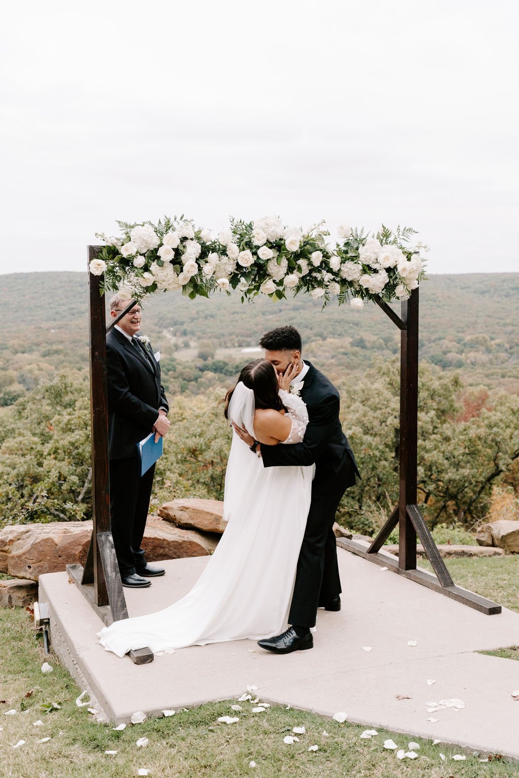 Destination Wedding Venue with a View Oklahoma Dream Point Ranch (35).jpg