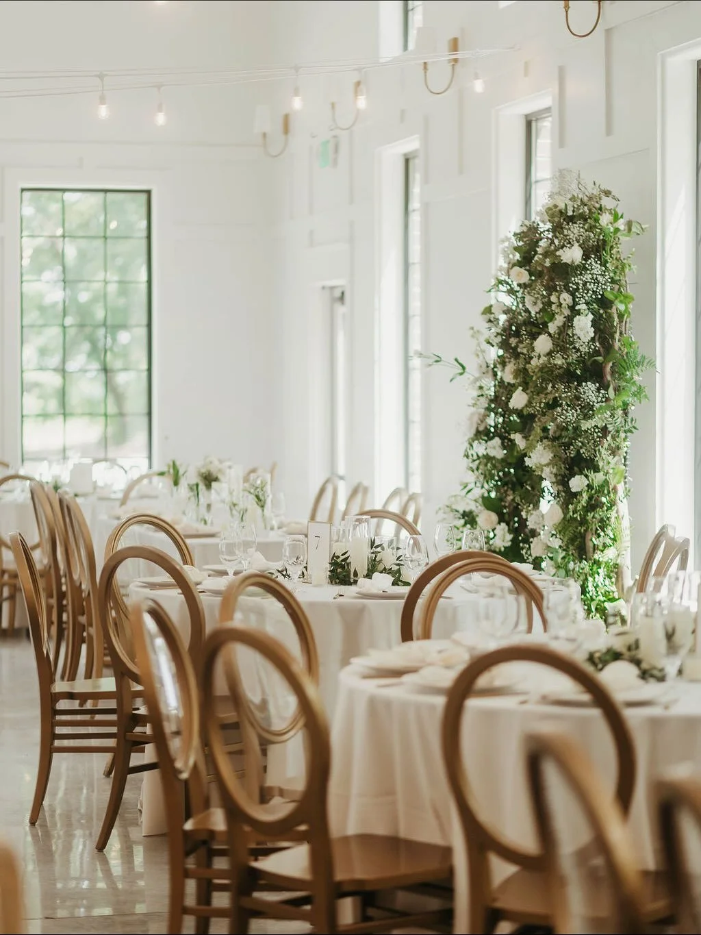 Our newest wedding galleries are live! Head to the Inspiration page under Planning on our website to explore some of our latest weddings! You can even pin your favorite looks straight to Pinterest to start curating your perfect wedding vision 🤍

Pla