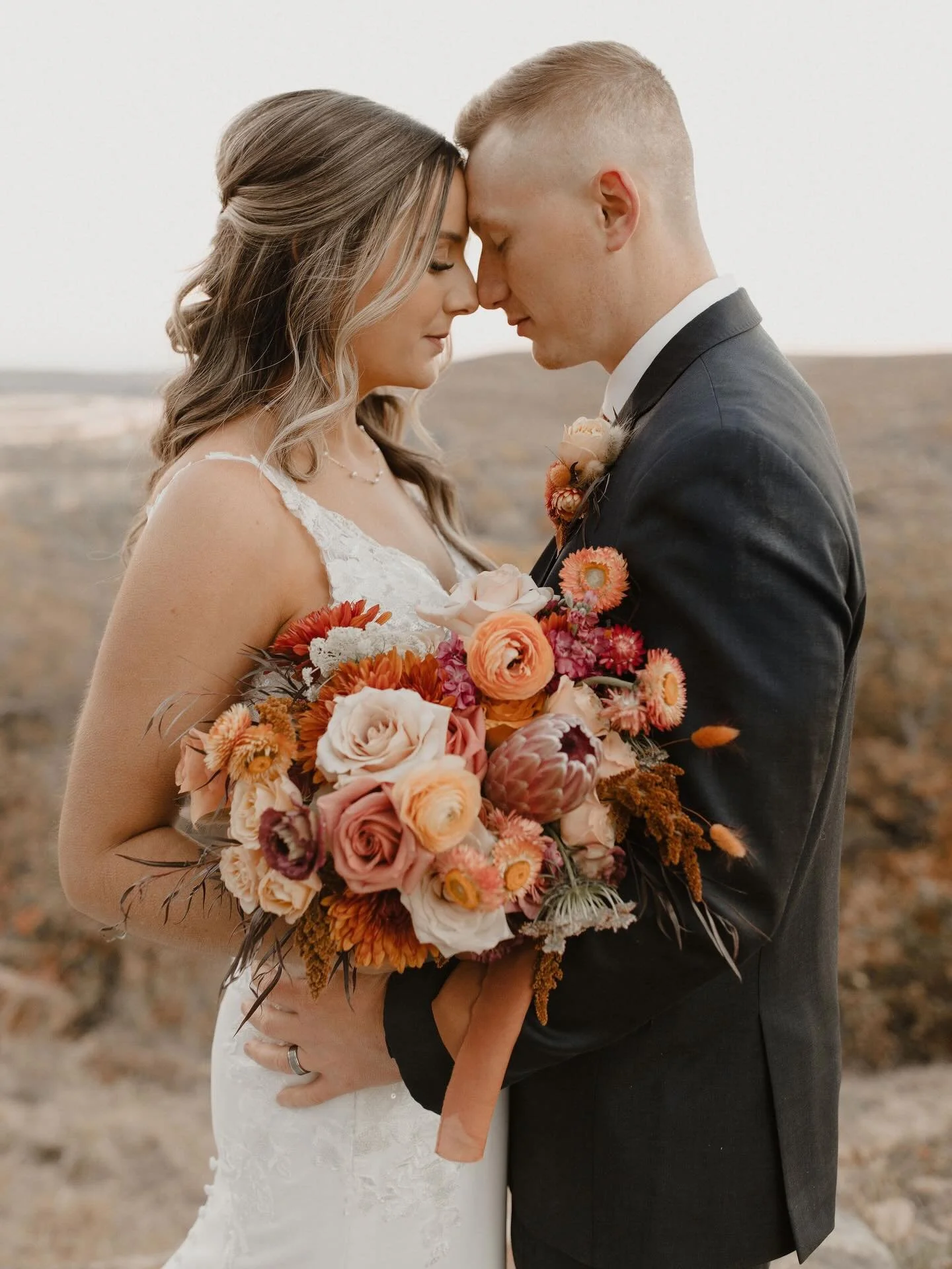 Our obsession with warm tones is real! They bring such an effortless glow to every wedding and we cannot get enough!

Planner | @fleakeventsco
Photographer | @haleymcelroy.co
Videographer | @haleymcelroy.co
Entertainment | DJ Connection
Catering | @g
