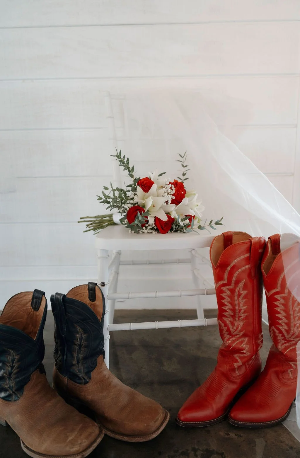 outdoor ceremony indoor reception wedding venue in Tulsa Bixby Jenks Broken Arrow Oklahoma (6).jpg