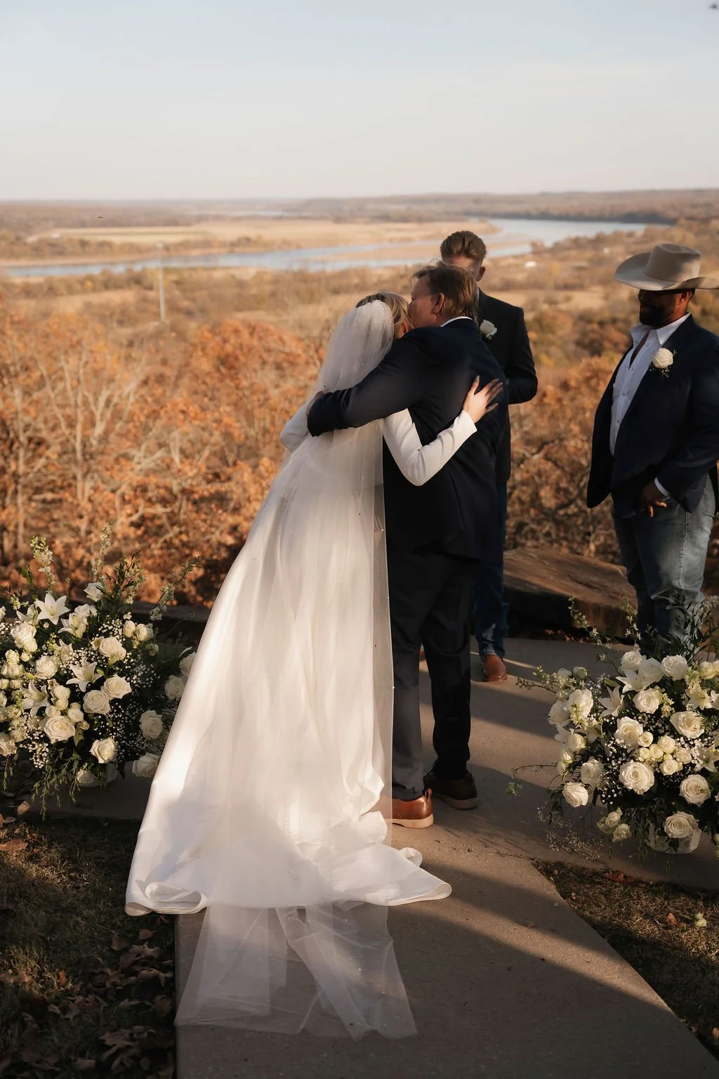 outdoor ceremony indoor reception wedding venue in Tulsa Bixby Jenks Broken Arrow Oklahoma (23).jpg