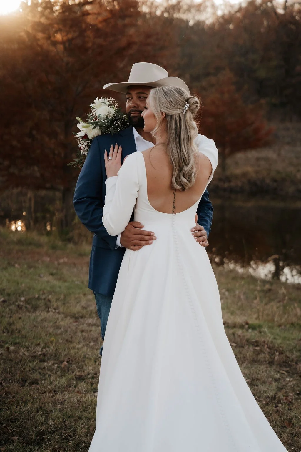 outdoor ceremony indoor reception wedding venue in Tulsa Bixby Jenks Broken Arrow Oklahoma (36).jpg